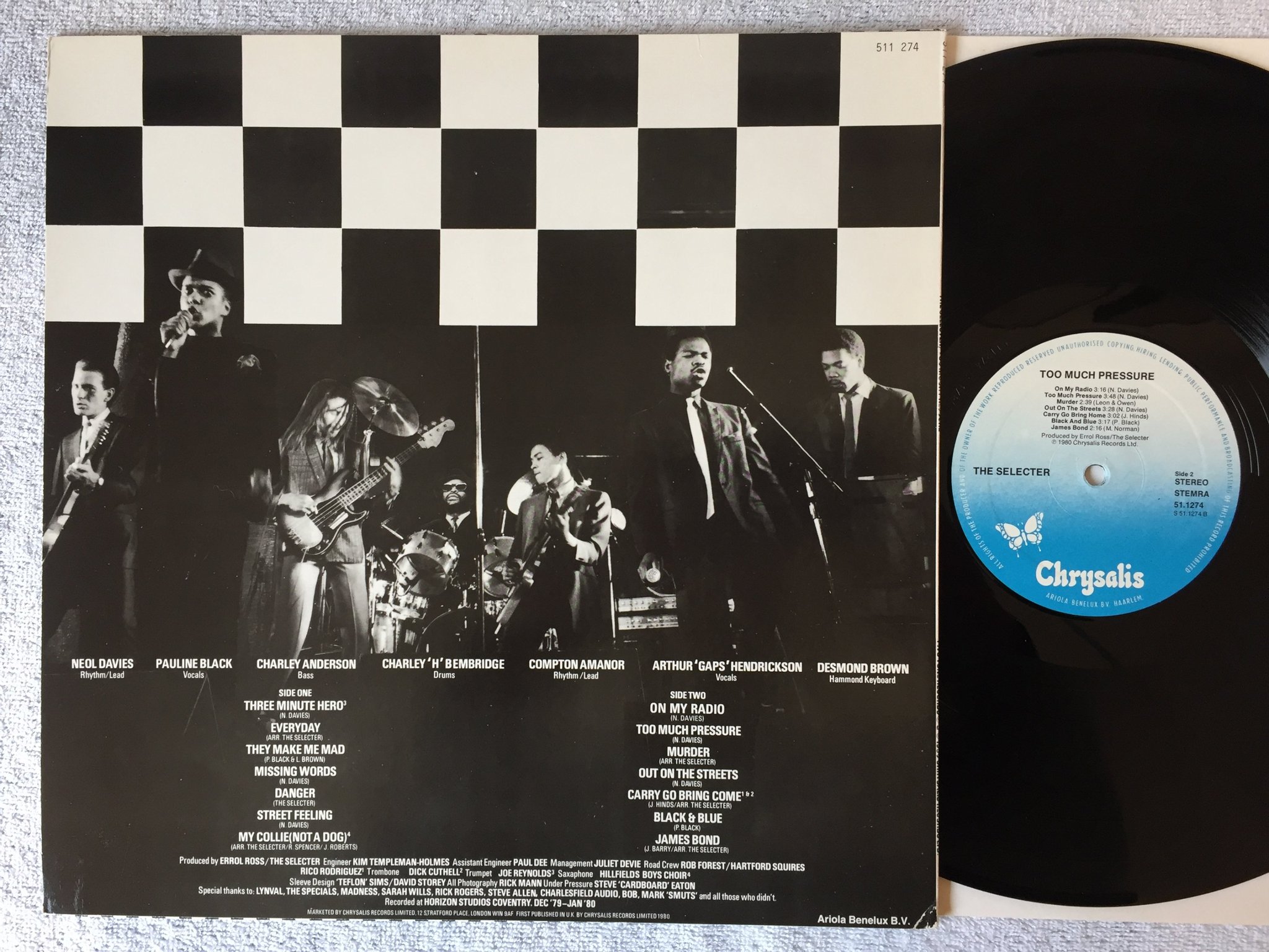 Omslagsbild för skivan THE SELECTER Too Much Pressure LP -80 Hol CHRYSALIS 511274