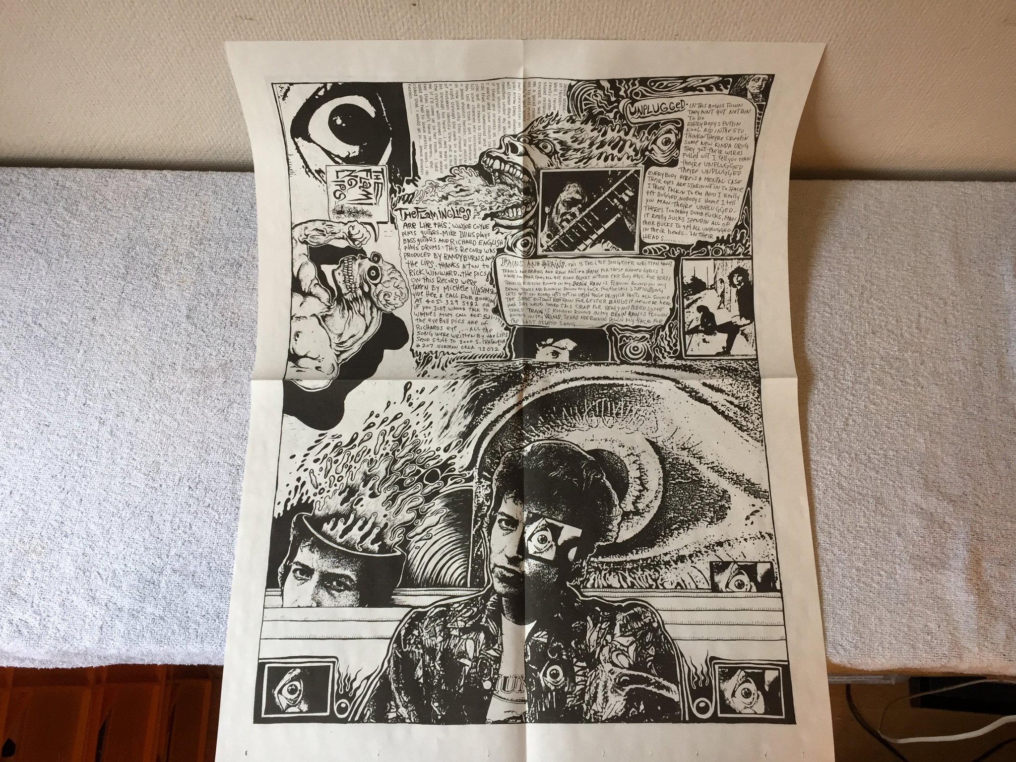 Omslagsbild för skivan THE FLAMING LIPS hear it is LP -86 US PINK DUST 72173-1 ltd MEGA RARE!!!