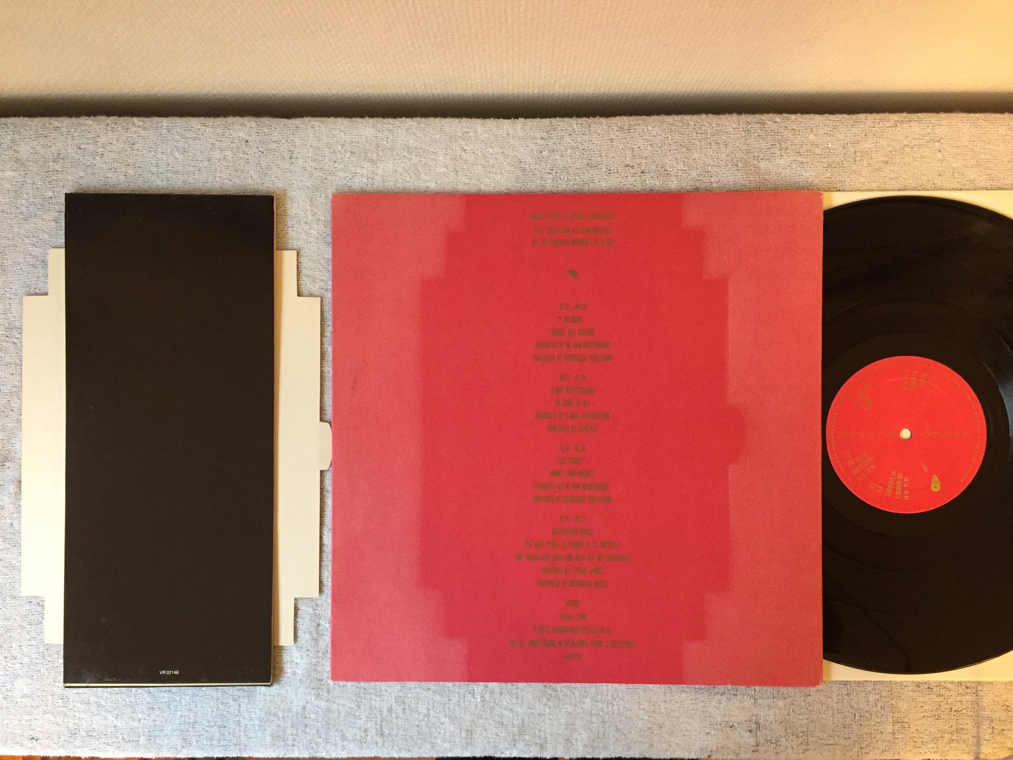 Omslagsbild för skivan V/A hours LP -82 Hol PLUREX 2400 synth-pop . new wave