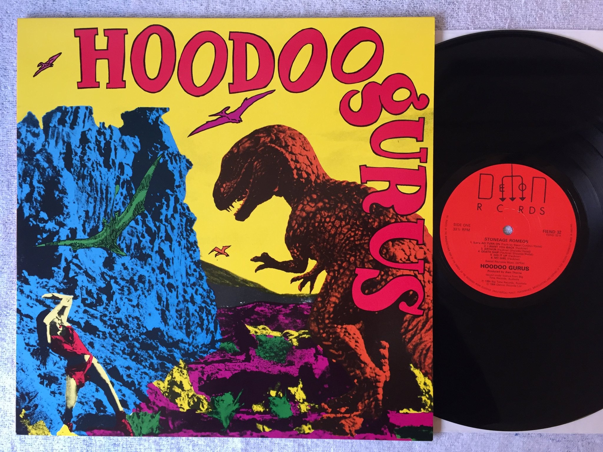 Omslagsbild för skivan HOODOO GURUS stoneage romeos LP -84 UK DEMON FIEND 32 garage rock