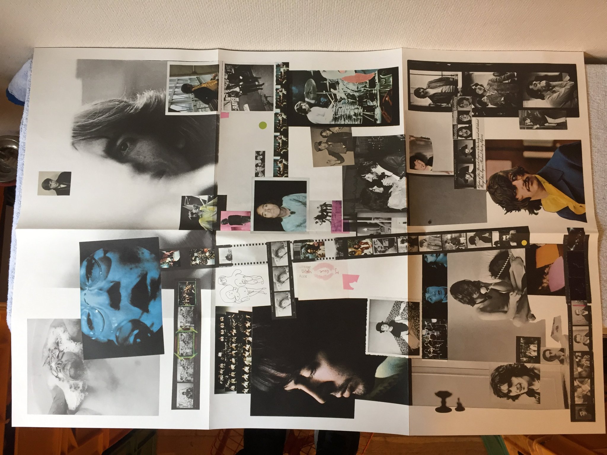 Omslagsbild för skivan THE BEATLES white album 2xLP re -68/81 Ger APPLE 1C 172-04 173/74 #960686