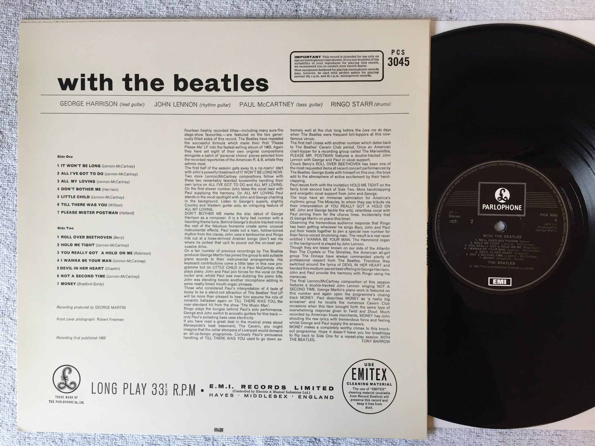 Omslagsbild för skivan THE BEATLES with the LP re ncb EMI / PARLOPHONE  PCS 3045