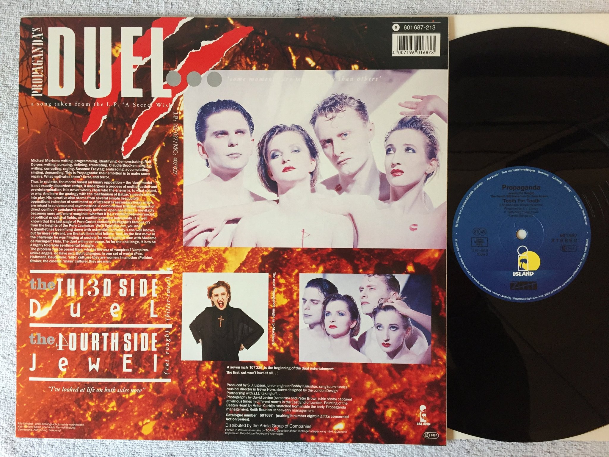 Omslagsbild för skivan PROPAGANDA Duel 12"single -85 Ger ISLAND 601 687