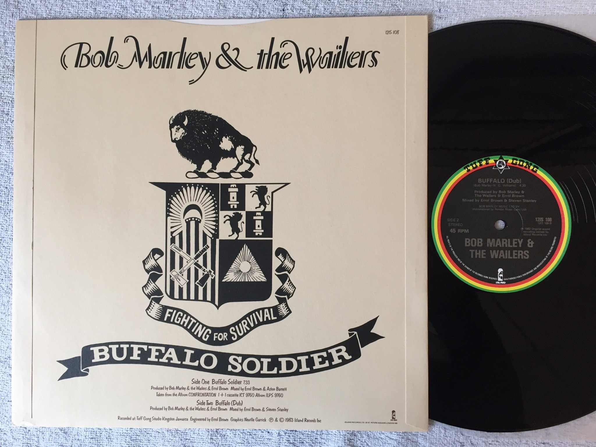 Omslagsbild för skivan BOB MARLEY & THE WAILERS buffalo soldier 12"single -83 UK ISLAND 12IS 108