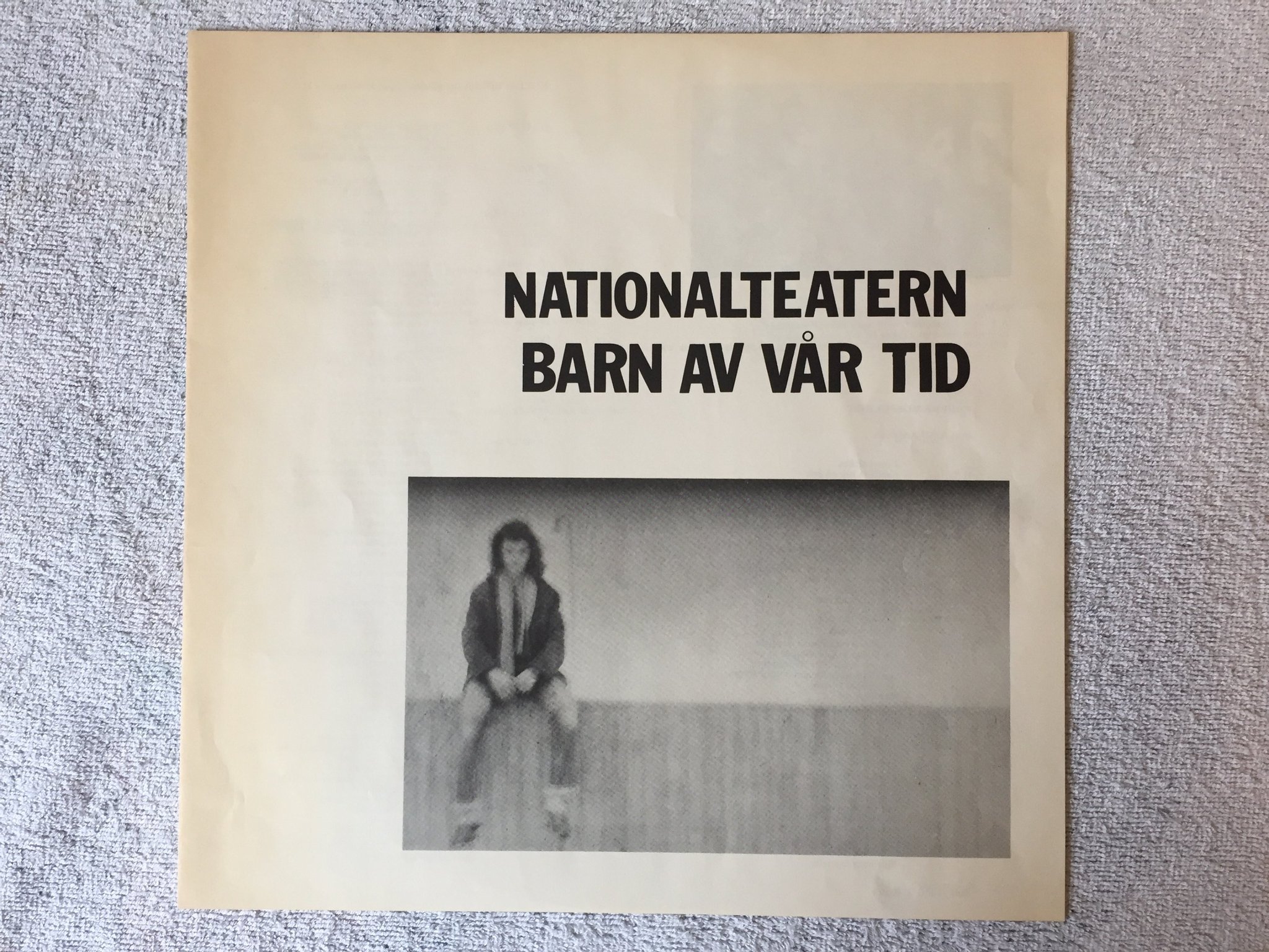 Omslagsbild för skivan NATIONALTEATERN barn av vår tid LP -78 Swe NACKSVING 031-16 "kolla kolla"