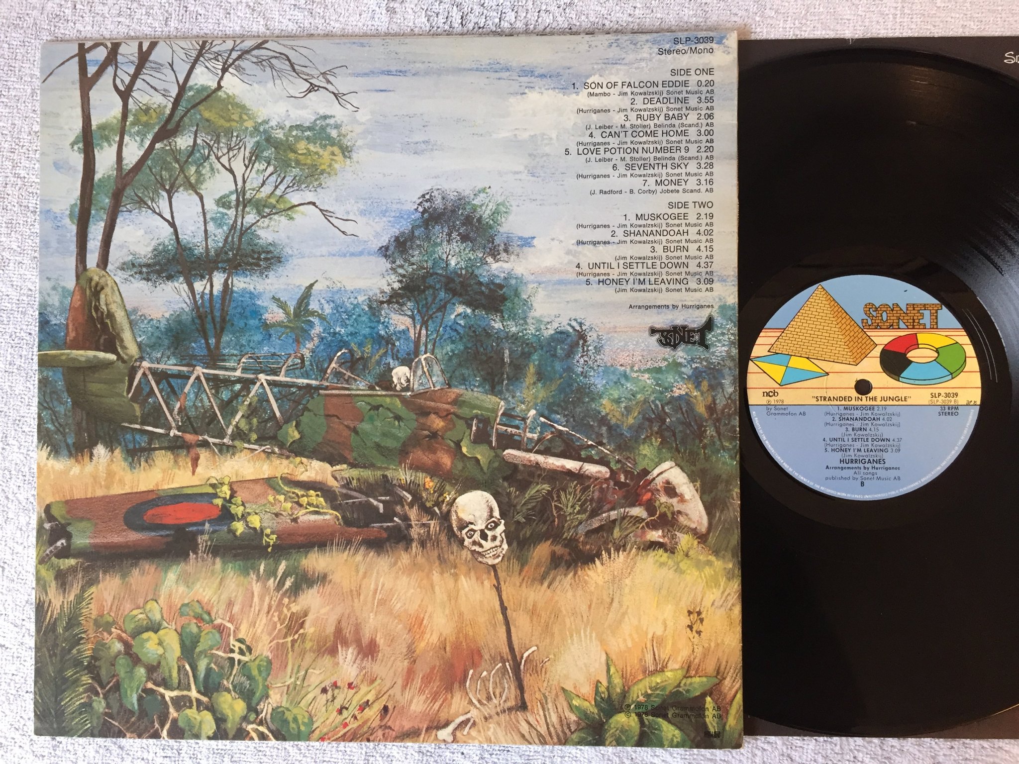 Omslagsbild för skivan HURRIGANES stranded in the jungle LP -78 Swe SONET SLP-3039