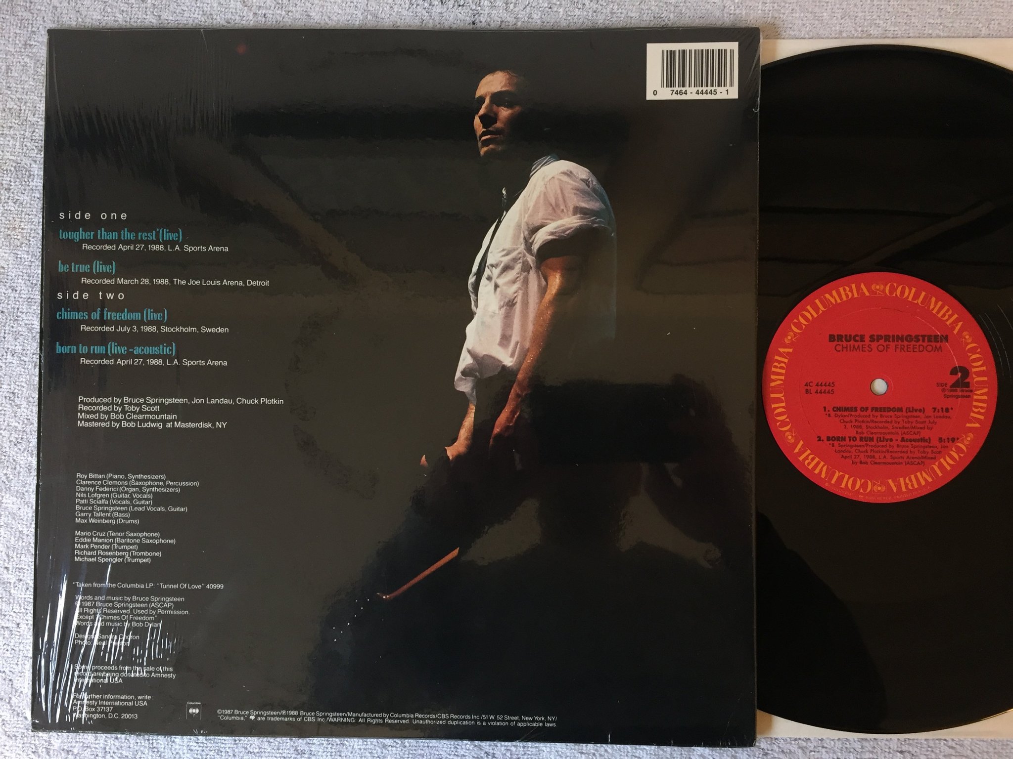 Omslagsbild för skivan BRUCE SPRINGSTEEN Chimes Of Freedom 12" -86 US COLUMBIA 4C 44445