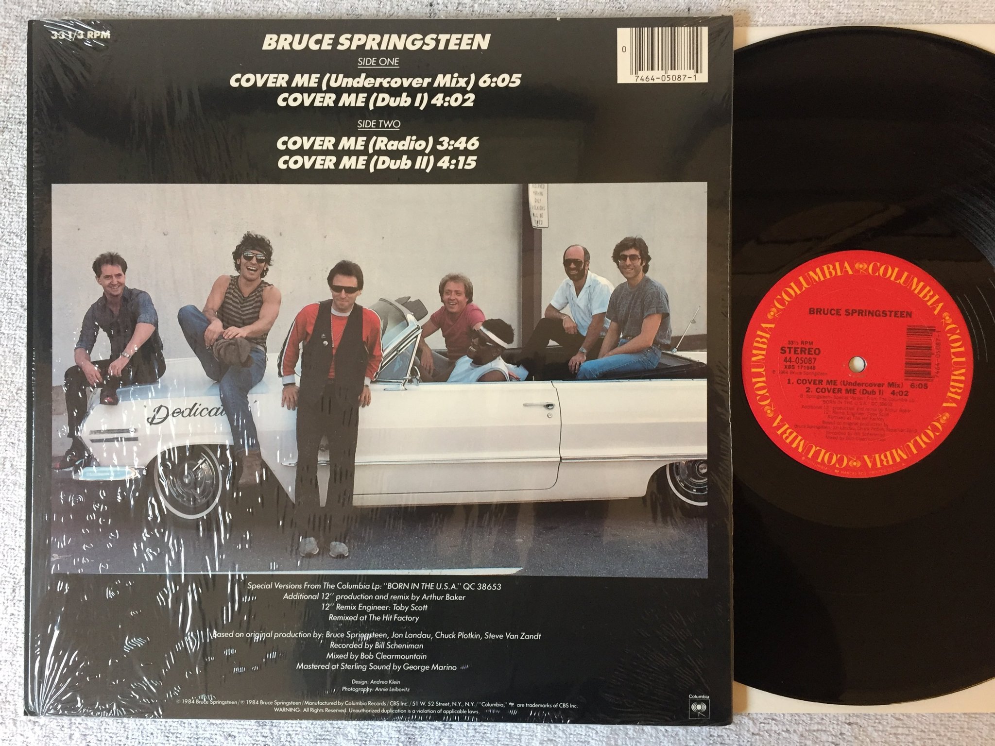Omslagsbild för skivan BRUCE SPRINGSTEEN cover me (undercover mix) 12" -84 US COLUMBIA 44-05087