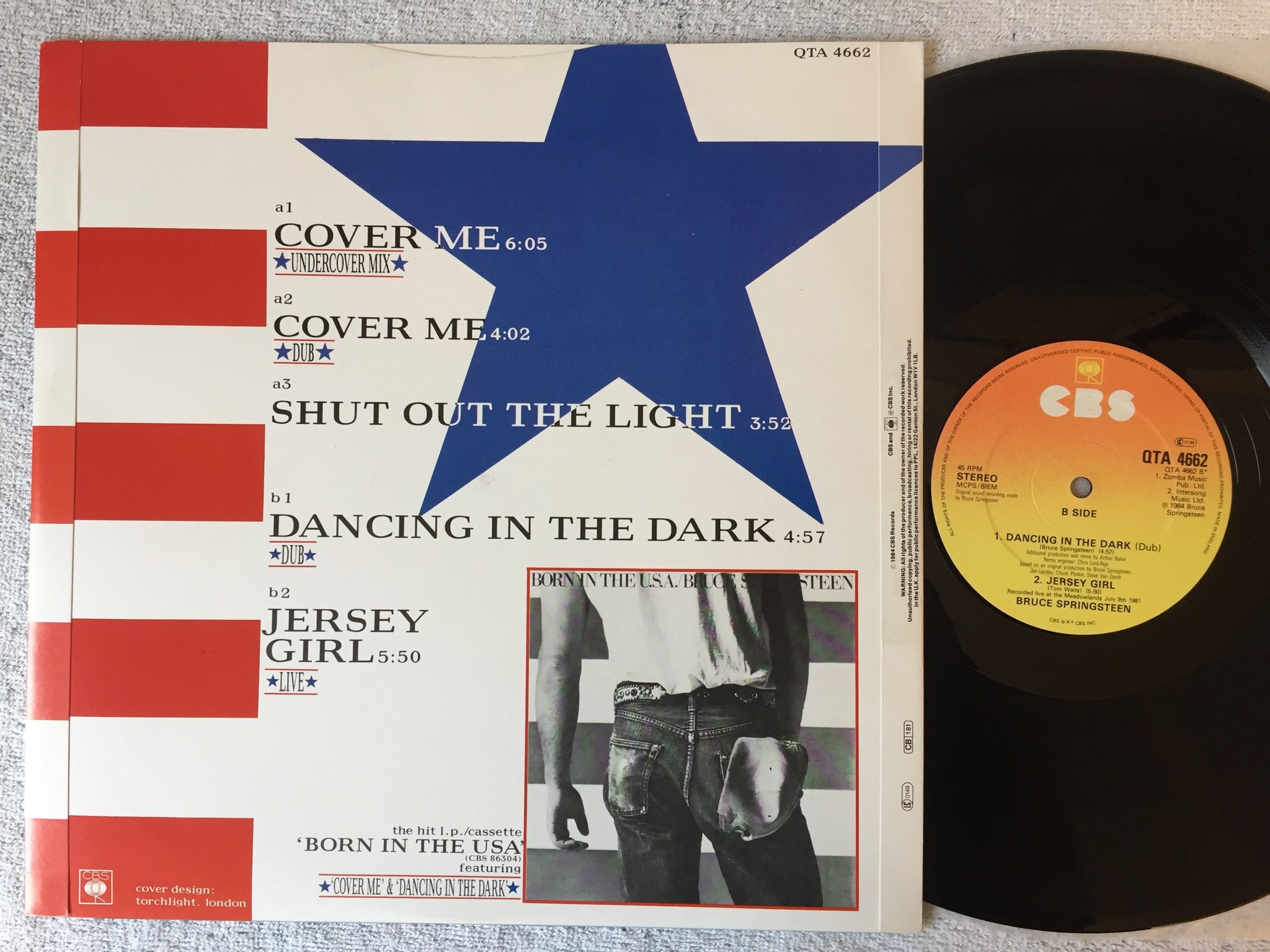 Omslagsbild för skivan BRUCE SPRINGSTEEN cover me 12"ep -84 UK CBS QTA 4662 