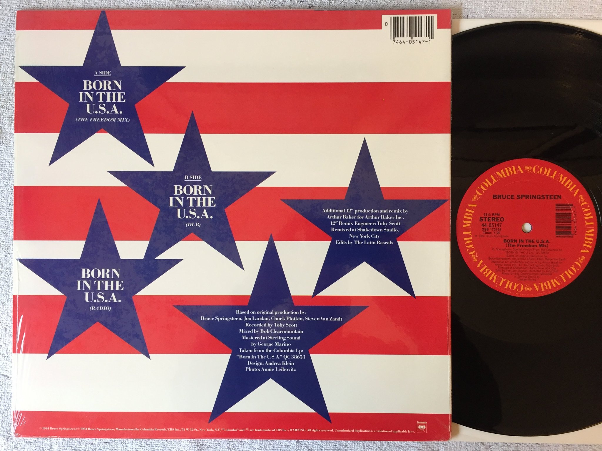Omslagsbild för skivan BRUCE SPRINGSTEEN born in the U.S.A. 12"single -84 US COLUMBIA 44-05147