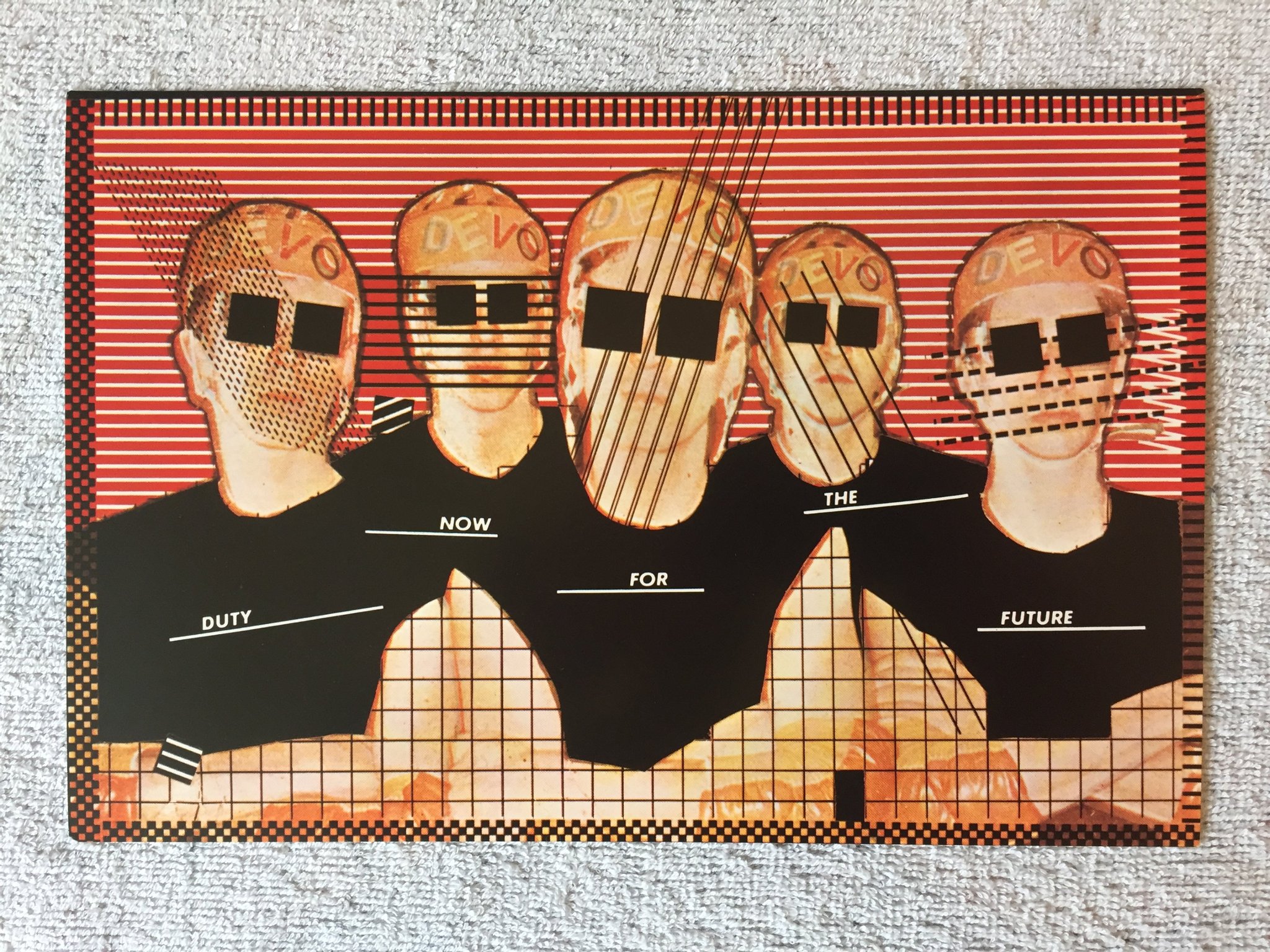 Omslagsbild för skivan DEVO duty now for the future LP -79 UK VIRGIN V 2125 EMBOSSED COVER + POSTCARD