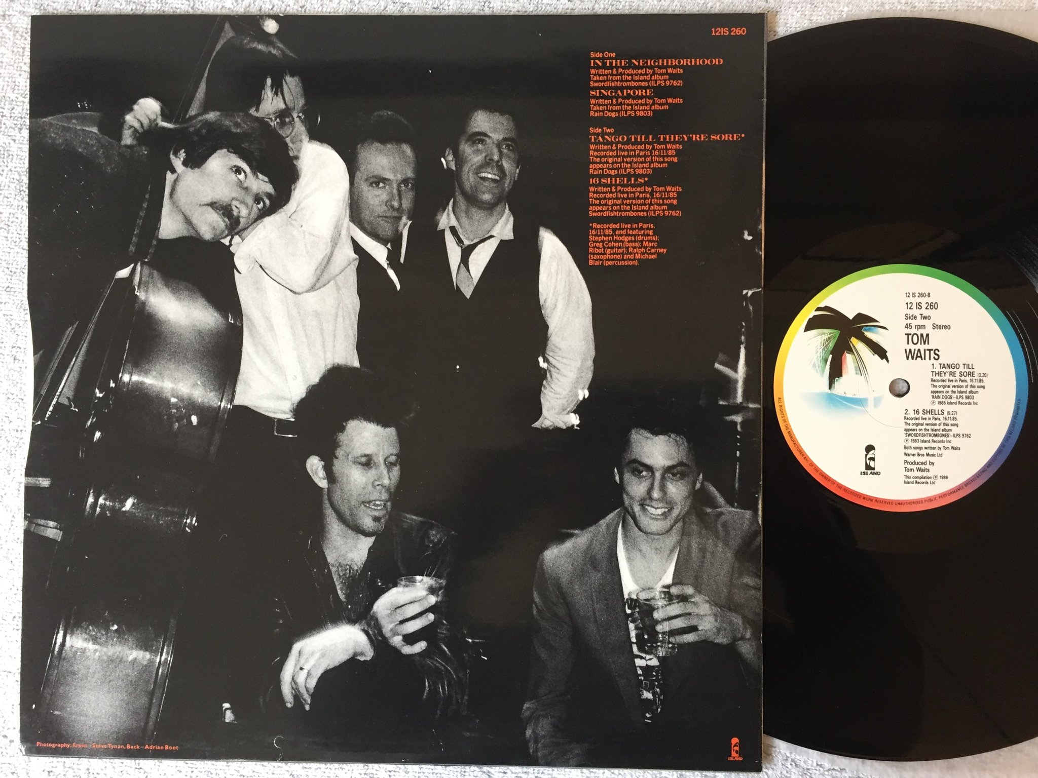 Omslagsbild för skivan Tom Waits in the neighborhood 12" -85 UK ISLAND 12 IS 260 