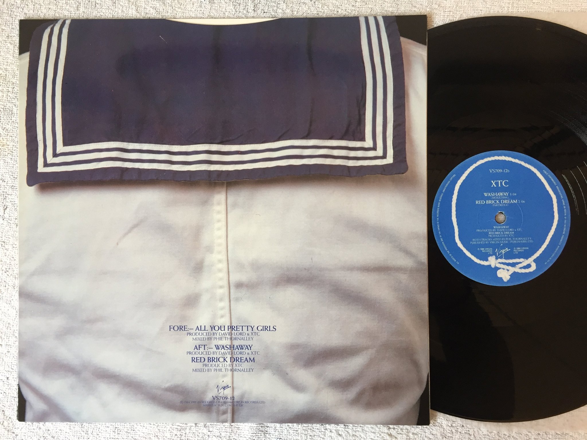 Omslagsbild för skivan XTC all you pretty girls 12"single -84 UK VIRGIN VS 709-12