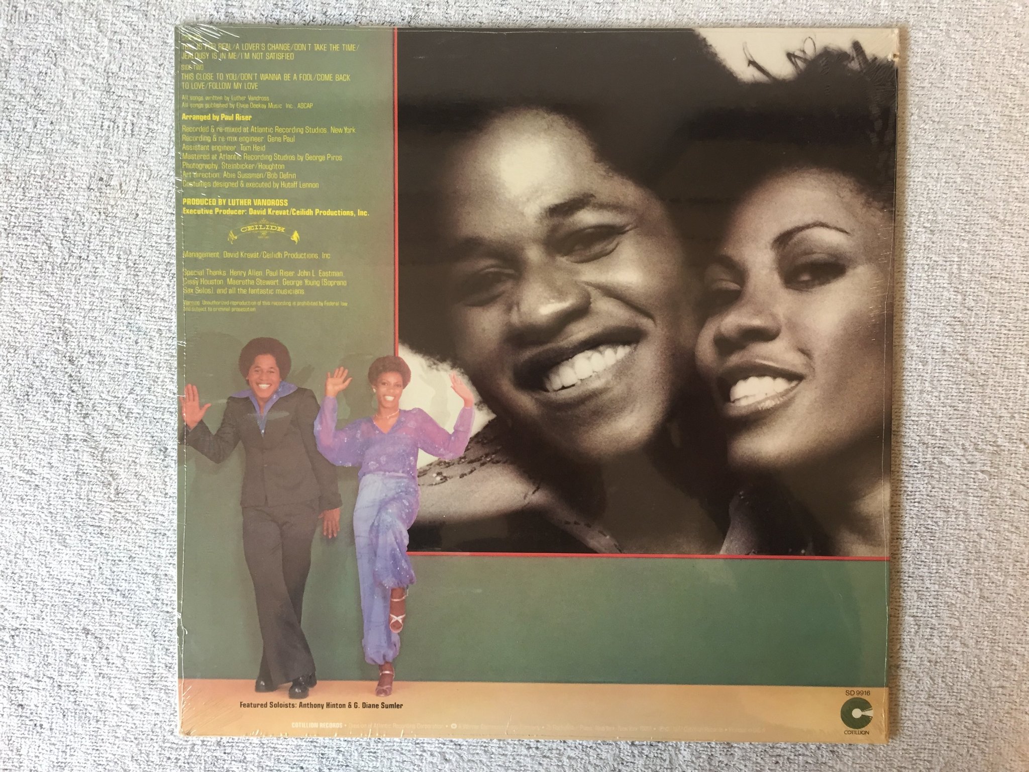 Omslagsbild för skivan LUTHER this close to you LP -77 US COTILLION SD 9916 still sealed CLASSIC ! ! 