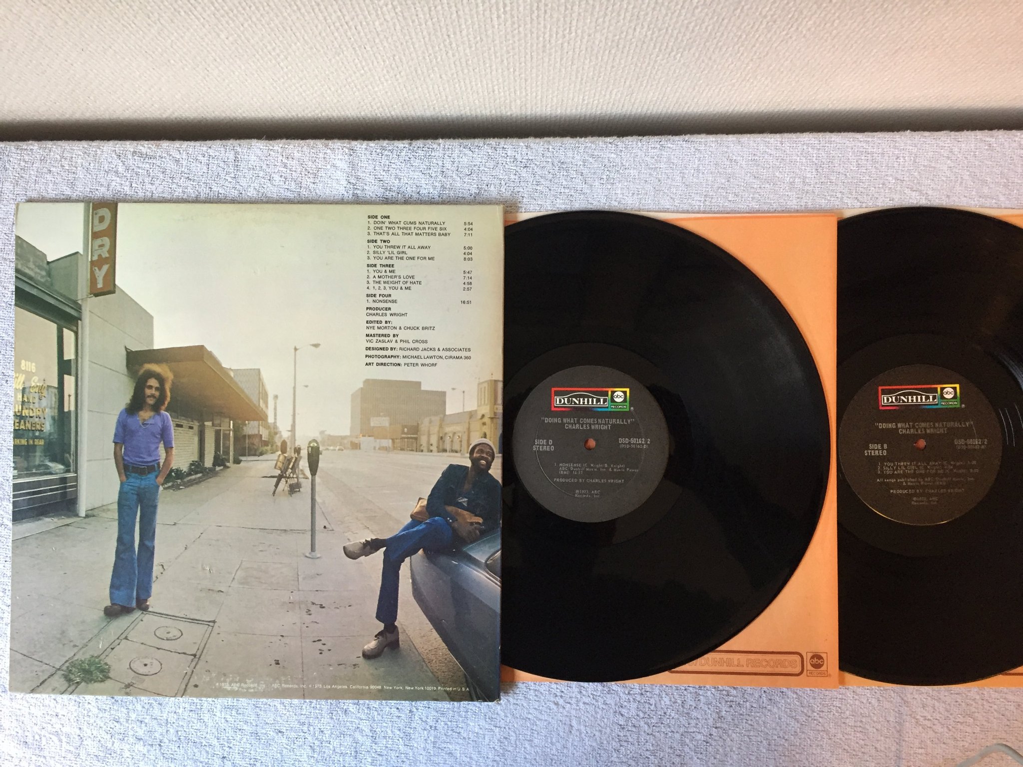 Omslagsbild för skivan CHARLES WRIGHT doing what comes naturally 2xLP -73 US ABC DSD 50162 