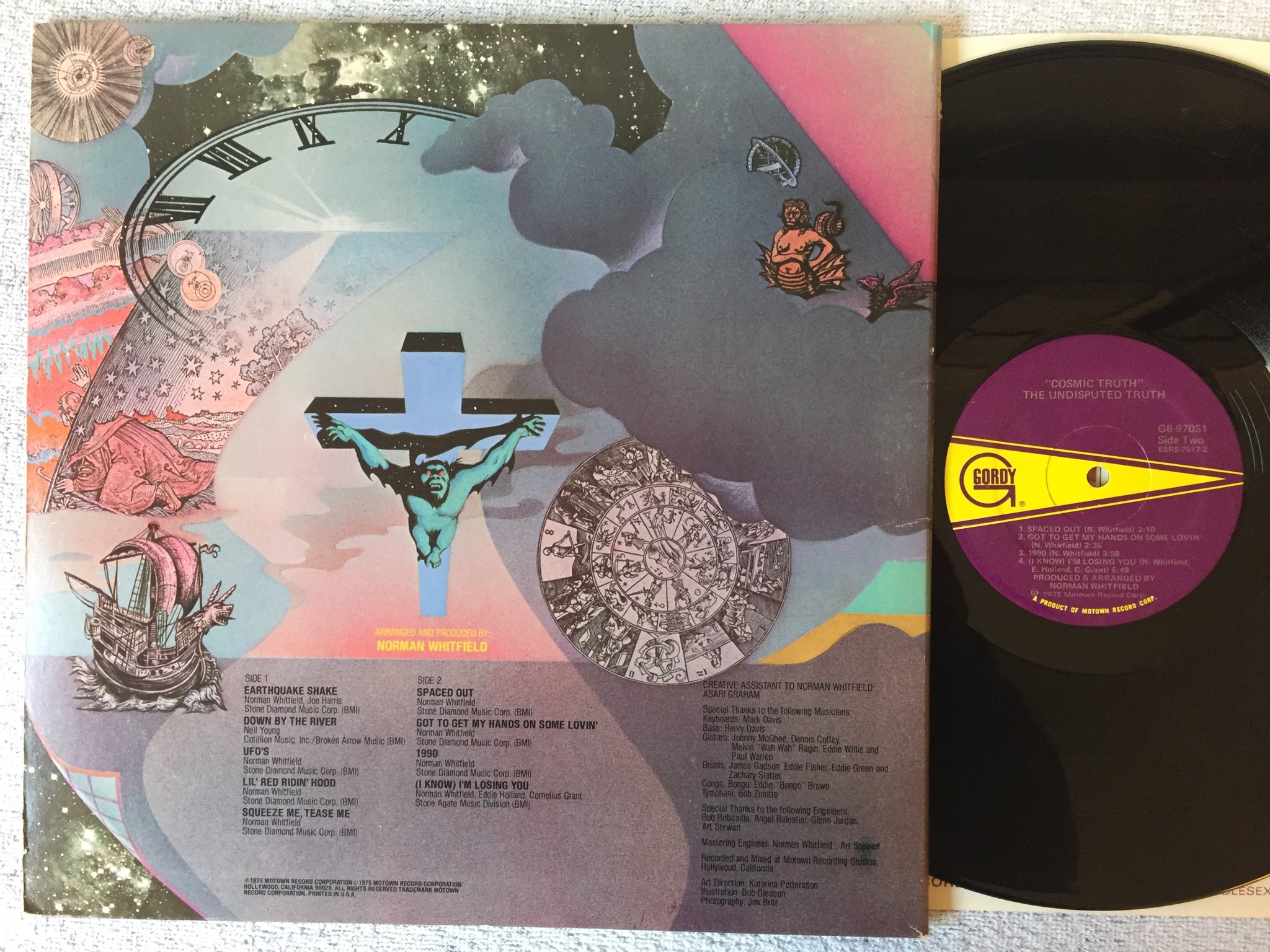 Omslagsbild för skivan UNDISPUTED TRUTH cosmic truth LP -75 US GORDY G6-970S1 	