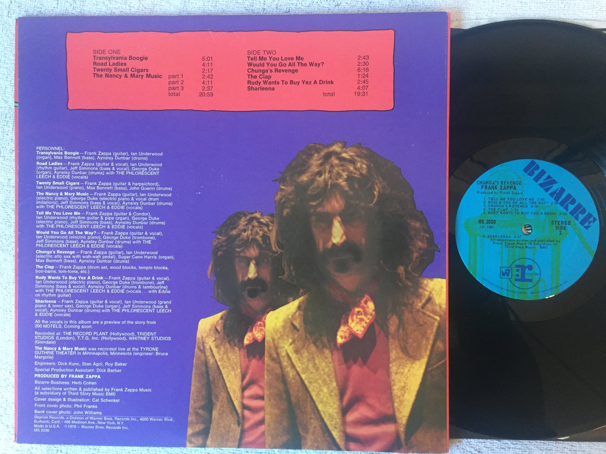 Omslagsbild för skivan FRANK ZAPPA chunga's revenge  LP -70 US BIZARRE MS 2030