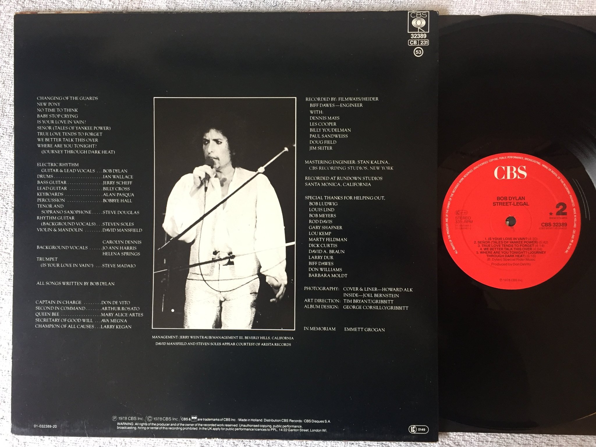 Omslagsbild för skivan BOB DYLAN street legal LP  Hol CBS 32389