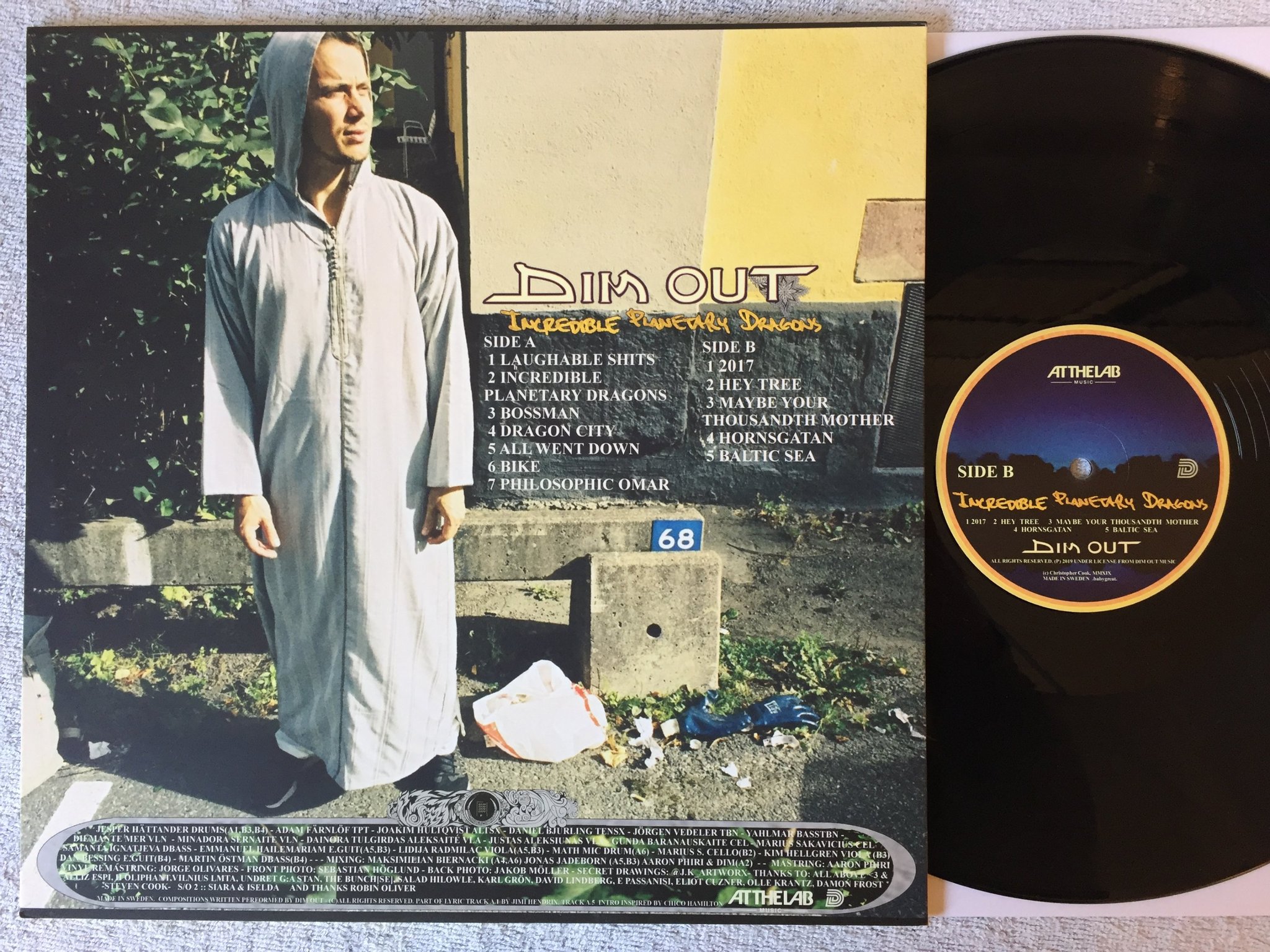 Omslagsbild för skivan DIM OUT Incredible Planetary Dragons LP 2019 Swe ATTHELAB MUSIC superb album!!!