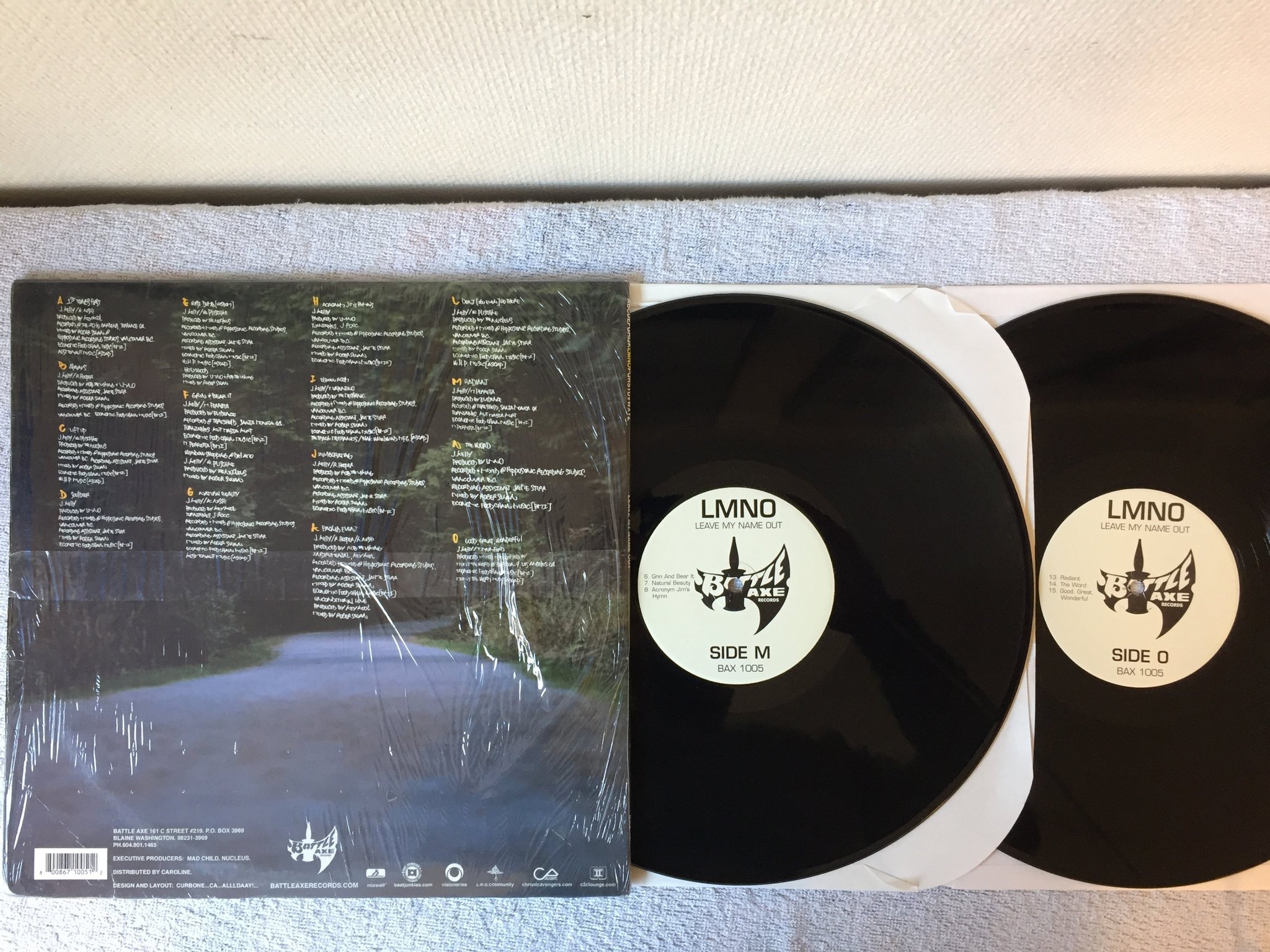 Omslagsbild för skivan LMNO Leave My Name Out 2xLP 2001 US BATTLE AXE BAX 10051 rap / hip hop