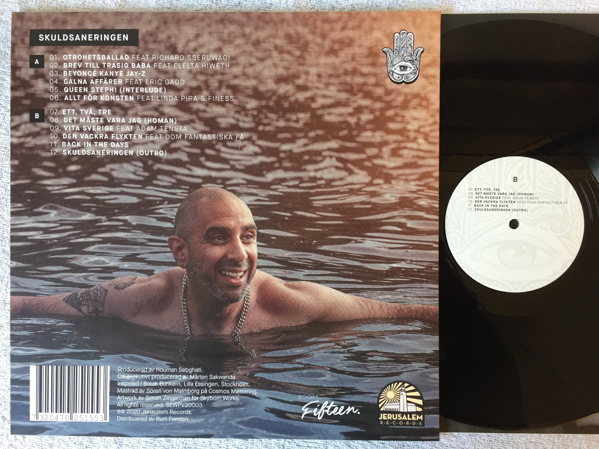Omslagsbild för skivan HOMAN skuldsaneringen LP 2020 Swe ROOM FIFTEEN svensk rap
