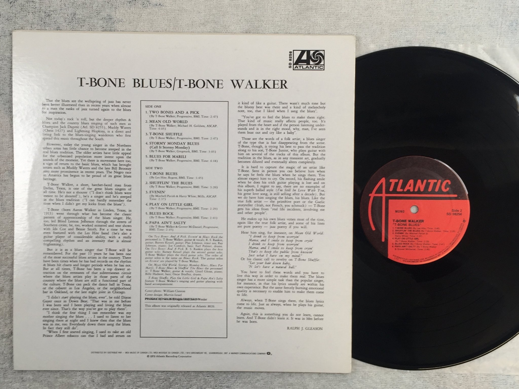 Omslagsbild för skivan T-BONE WALKER T-bone blues LP re CAN ATLANTIC SD 08256