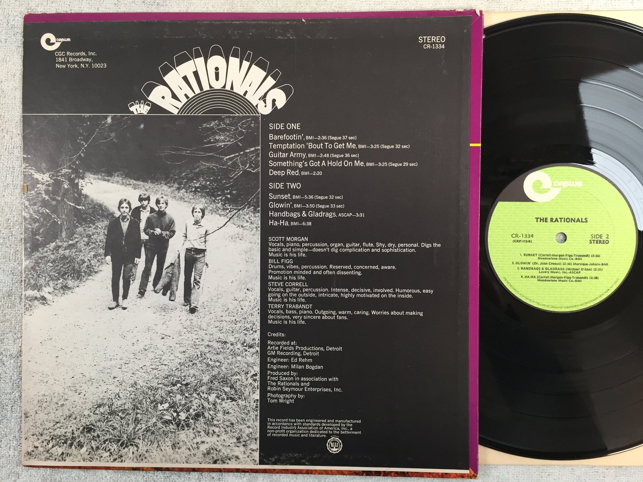 Omslagsbild för skivan THE RATIONALS s/t LP -69 US CREWE CR-1334