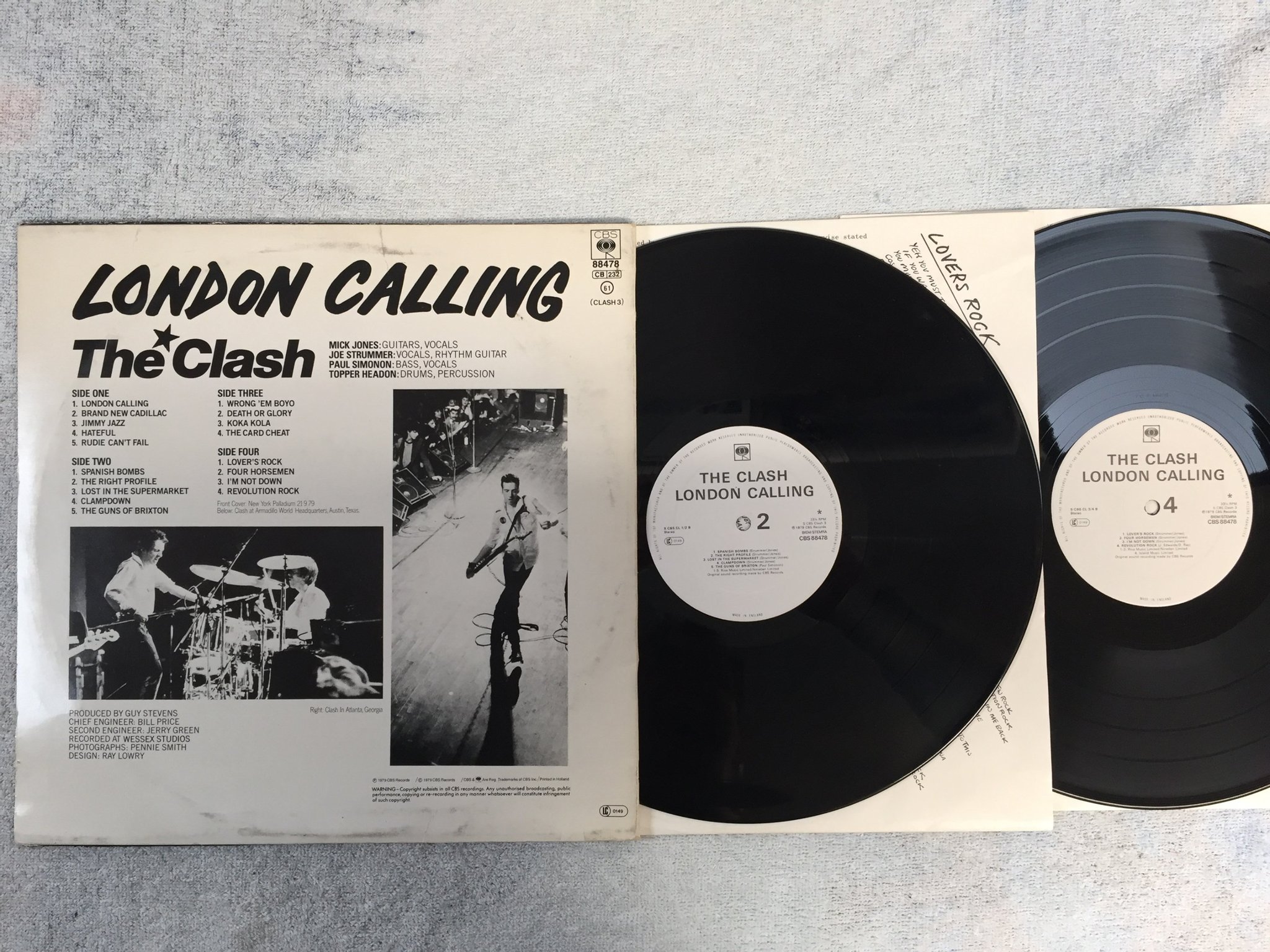 Omslagsbild för skivan THE CLASH london calling 2xLP -79 CBS 88478