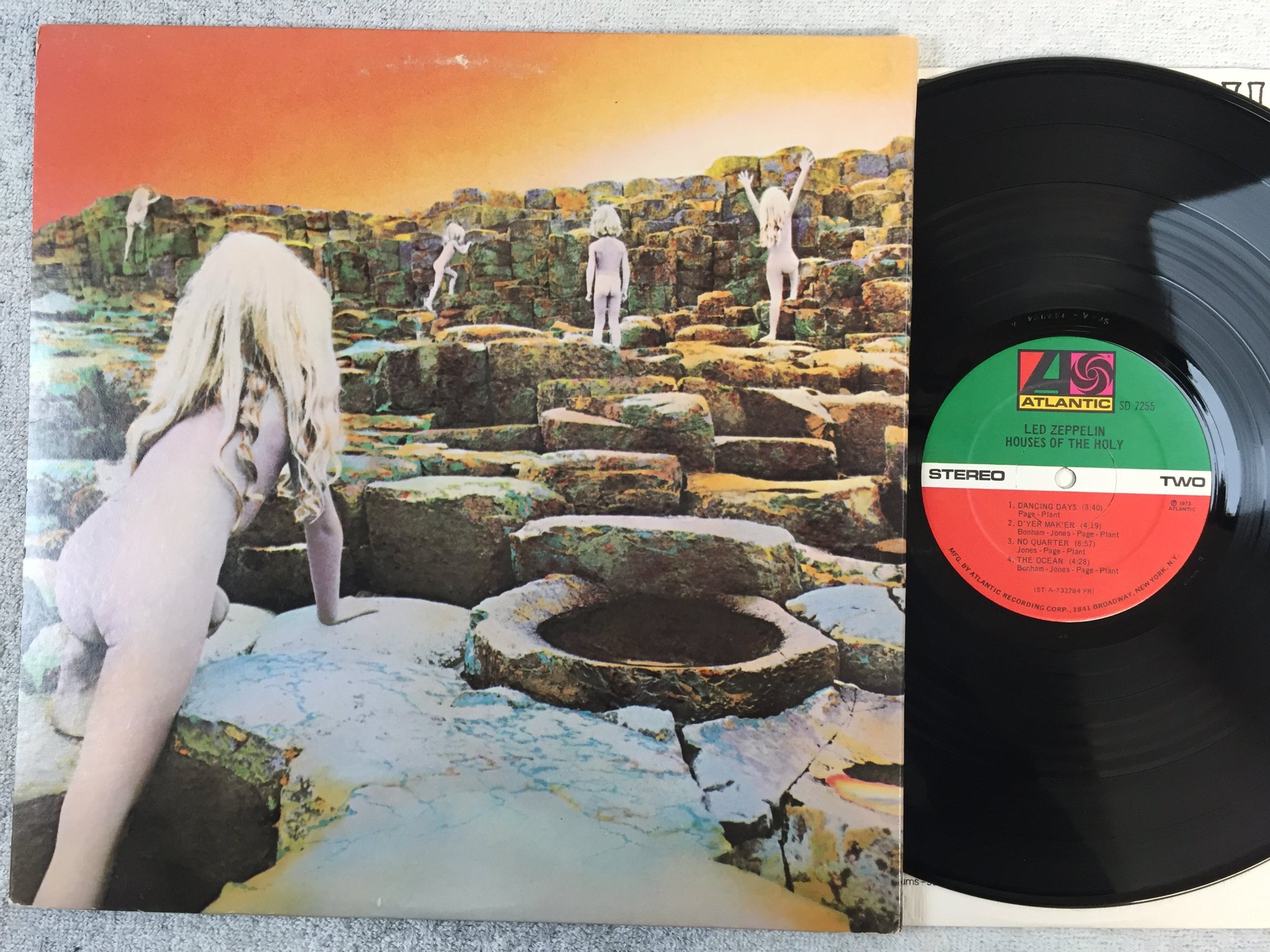 Omslagsbild för skivan LED ZEPPELIN houses of the holy LP -73 US ATLANTIC SD 7255 "STERLING" + PR + AT