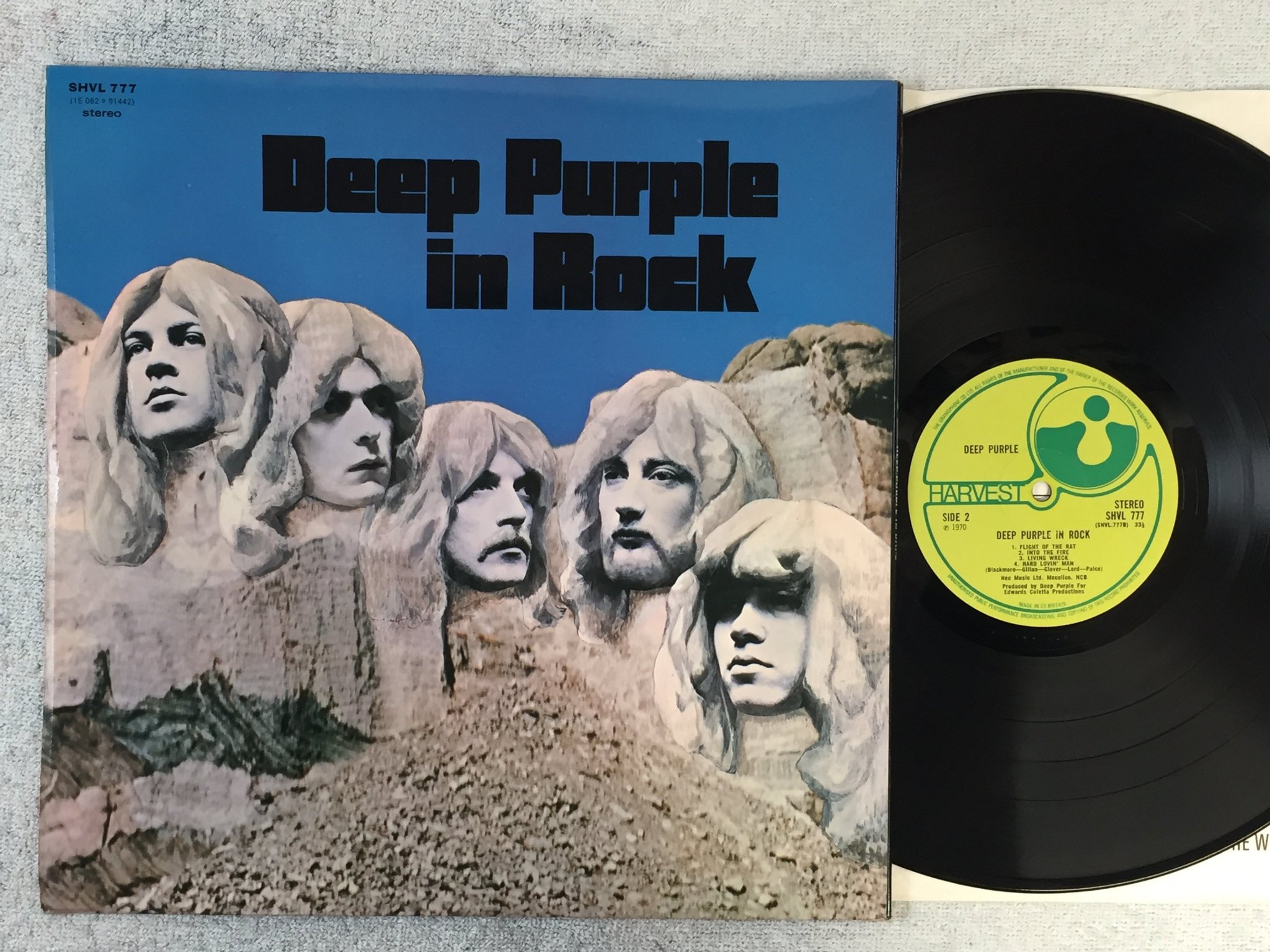 Omslagsbild för skivan DEEP PURPLE deep purple in rock LP -70 UK HARVEST SHVL 777  