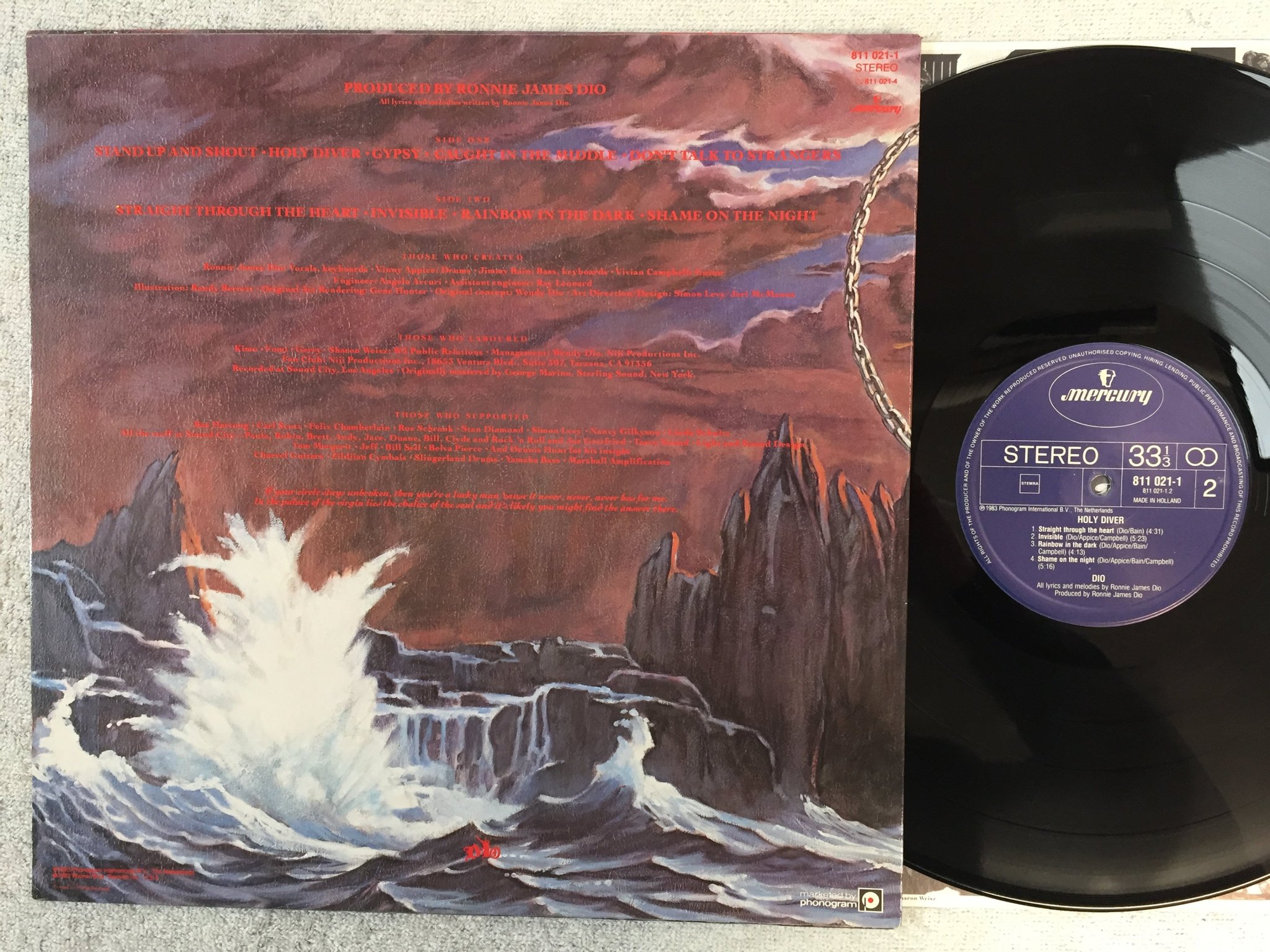 Omslagsbild för skivan DIO holy diver LP -83 Hol MERCURY 811 021-1 CLASSIC!!!!!