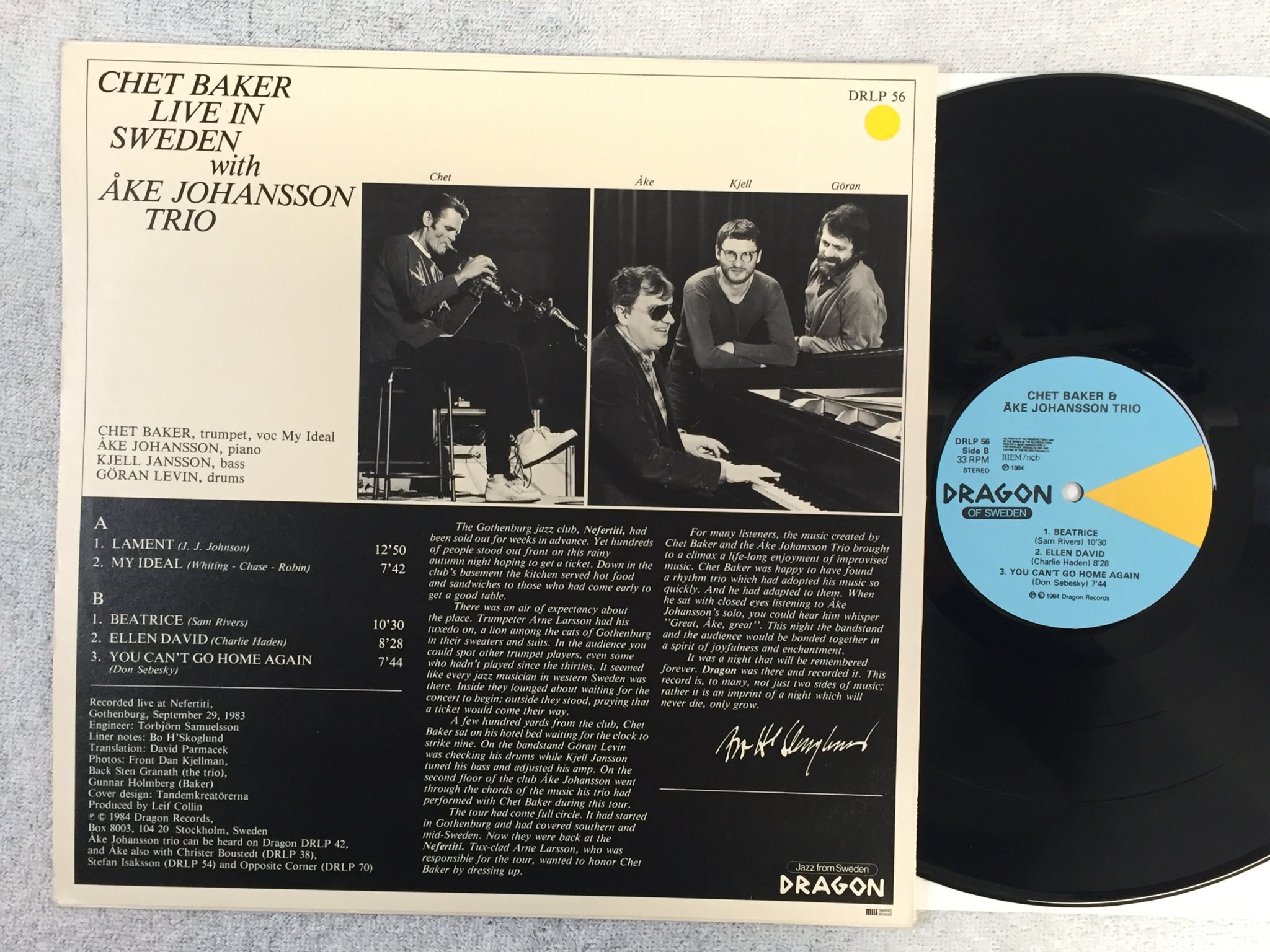Omslagsbild för skivan CHET BAKER & ÅKE JOHANSSON TRIO live in Sweden LP -84 DRAGON DRLP 56