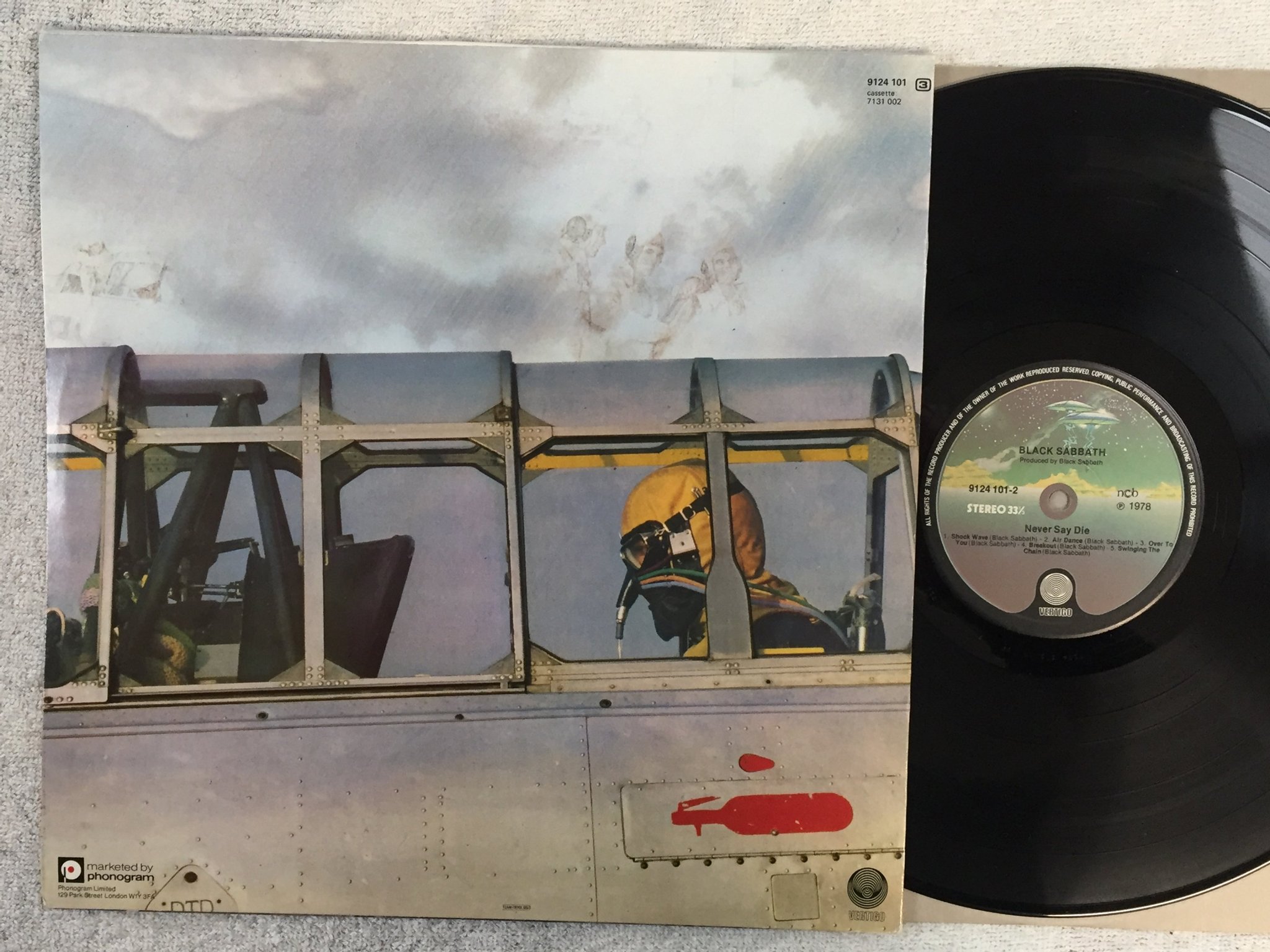 Omslagsbild för skivan BLACK SABBATH never say die LP -78 ncb VERTIGO 9124 102-2
