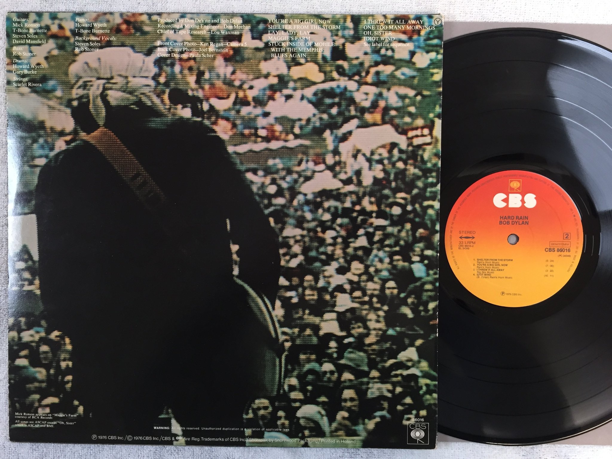 Omslagsbild för skivan BOB DYLAN hard rain LP -76 Hol CBS 86016