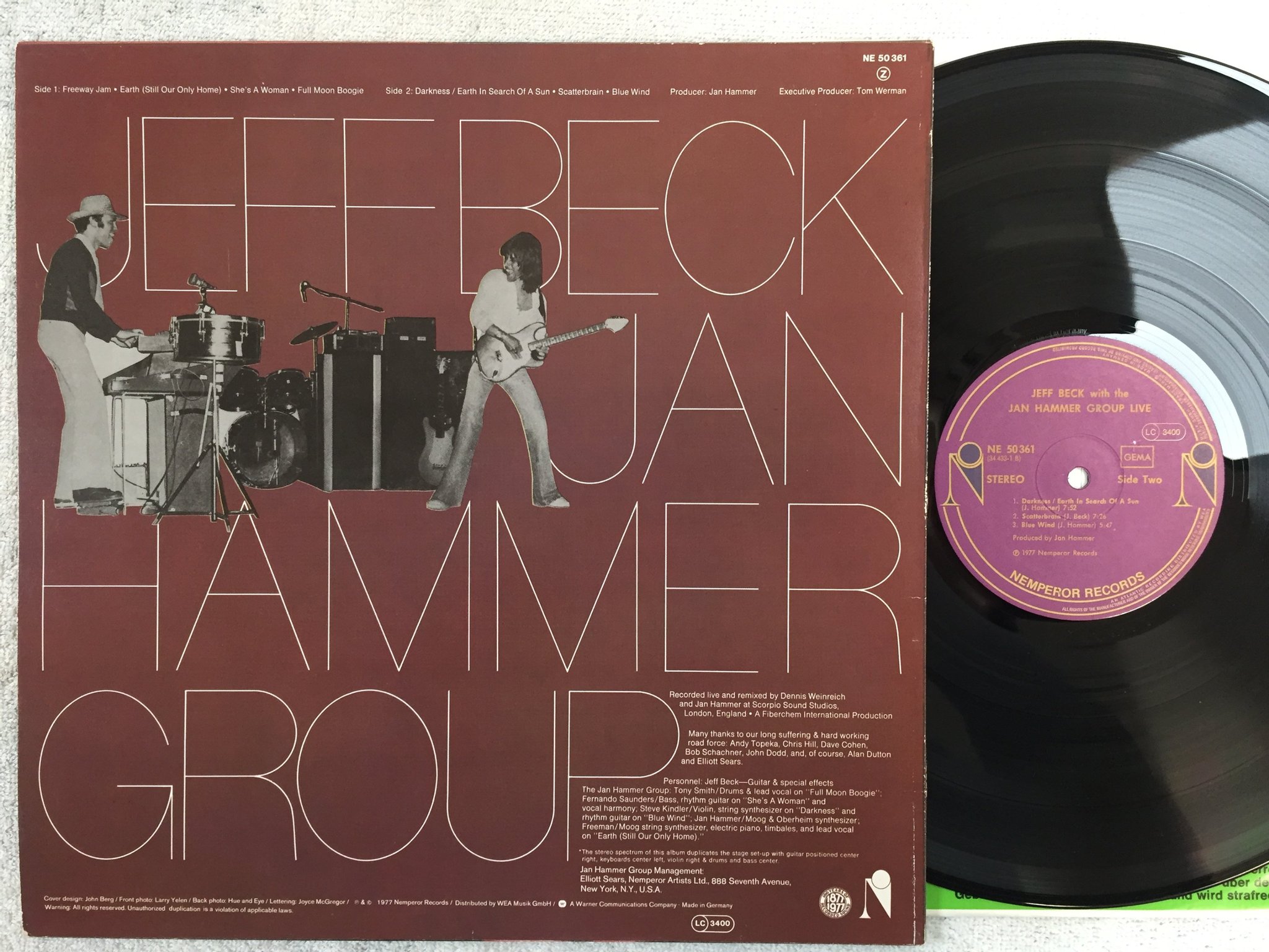 Omslagsbild för skivan JEFF BECK W/ THE JAN HAMMER GROUP live LP -77 Ger NEMPEROR NE 50361