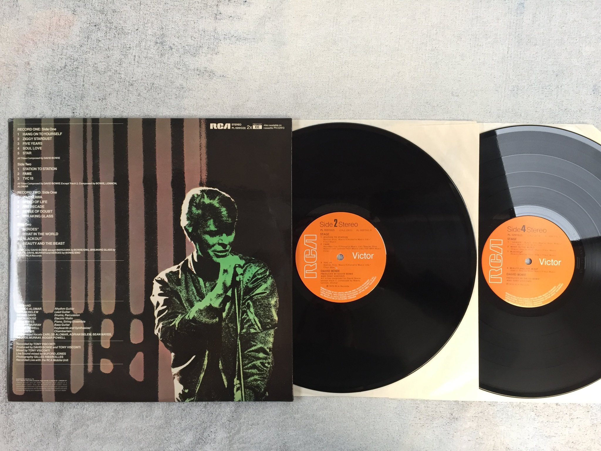 Omslagsbild för skivan DAVID BOWIE stage LP -78 UK RCA PL 02913