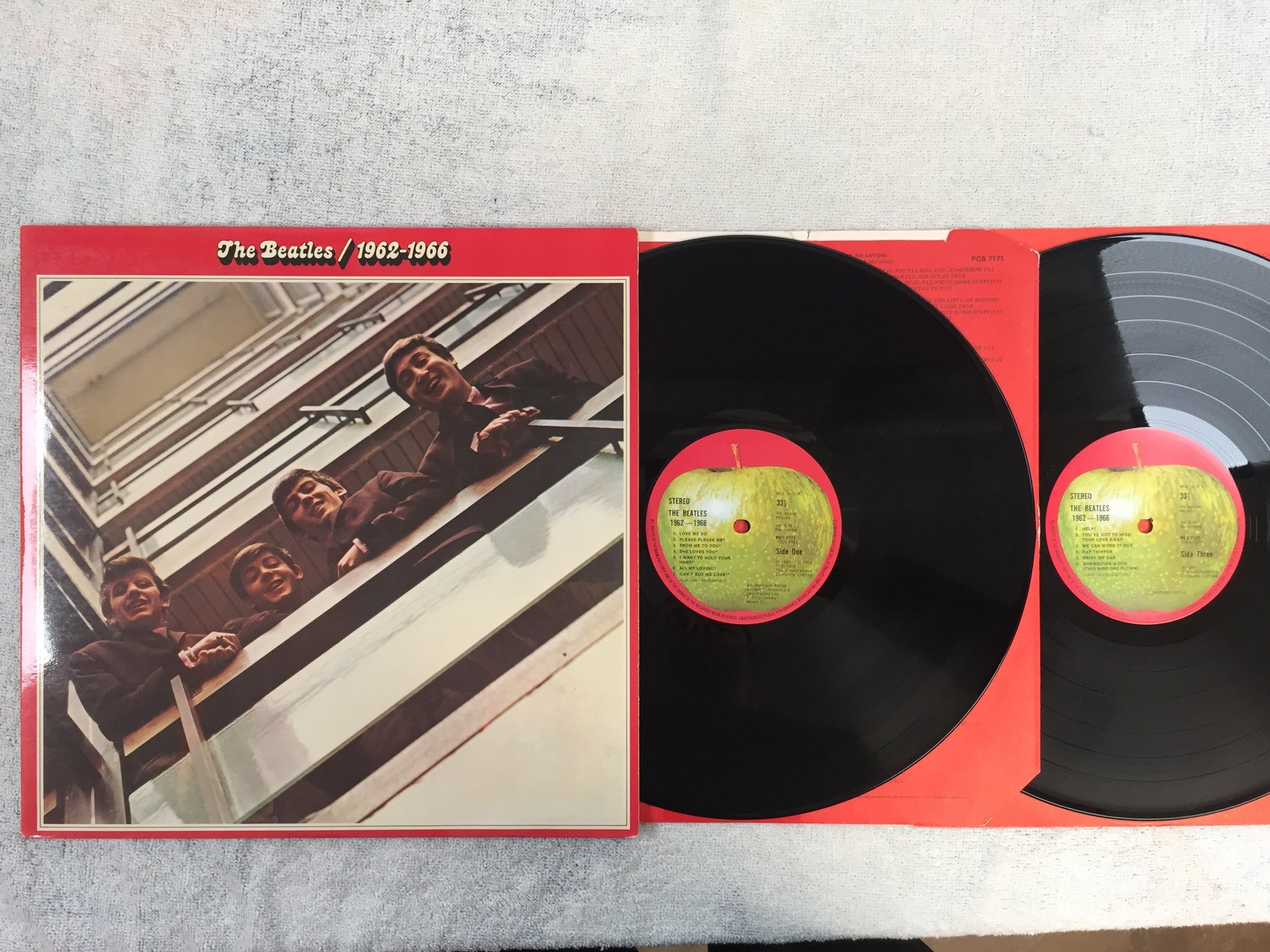 Omslagsbild för skivan THE BEATLES 1962 -  1970 2 x DUBBEL ALBUM I BRA SKICK se bilder