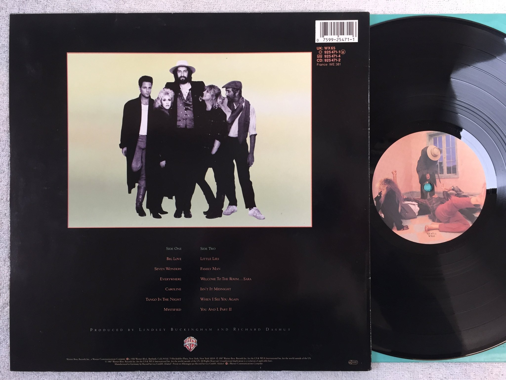 Omslagsbild för skivan FLEETWOOD MAC tango in the night LP -87 WARNER BROS 925 471-1  