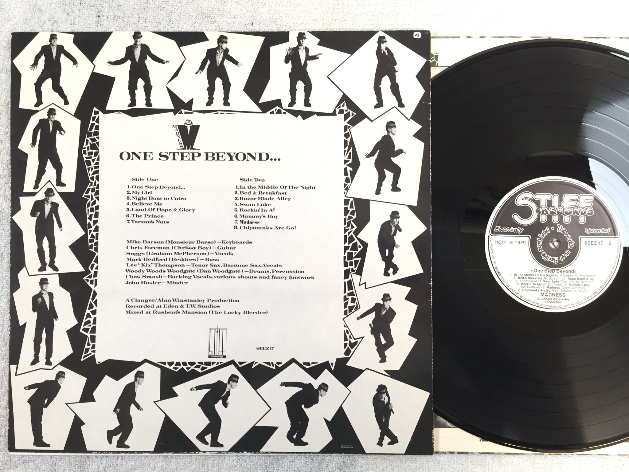 Omslagsbild för skivan MADNESS one step beyond LP -79 Swe STIFF SEEZ 17