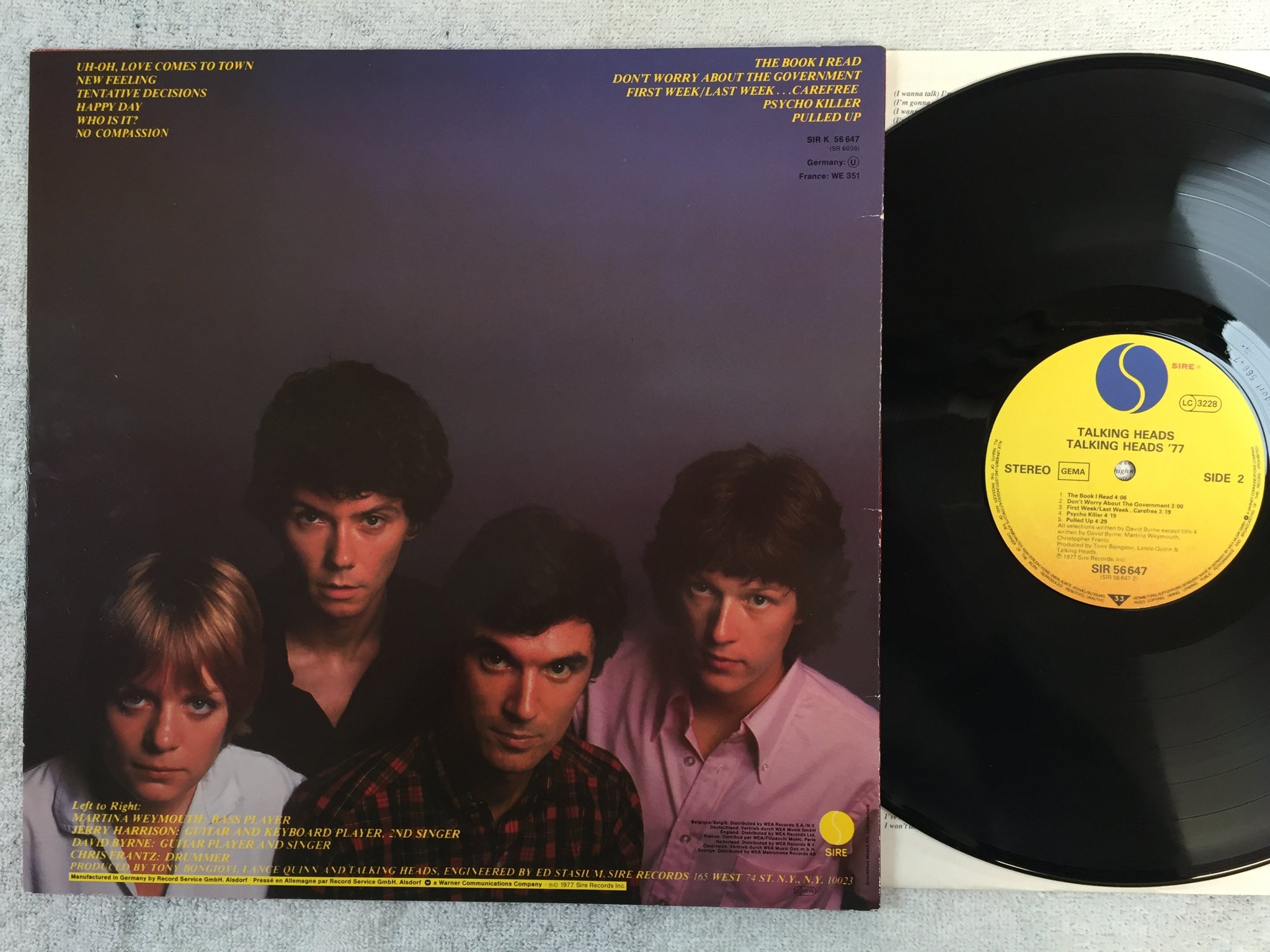 Omslagsbild för skivan TALKING HEADS '77 LP -77 Ger SIRE SIR 56647