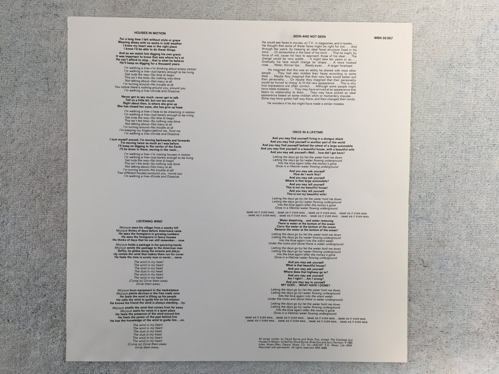 Omslagsbild för skivan TALKING HEADS remain in light  LP -80 Ger SIRE SIR 56867