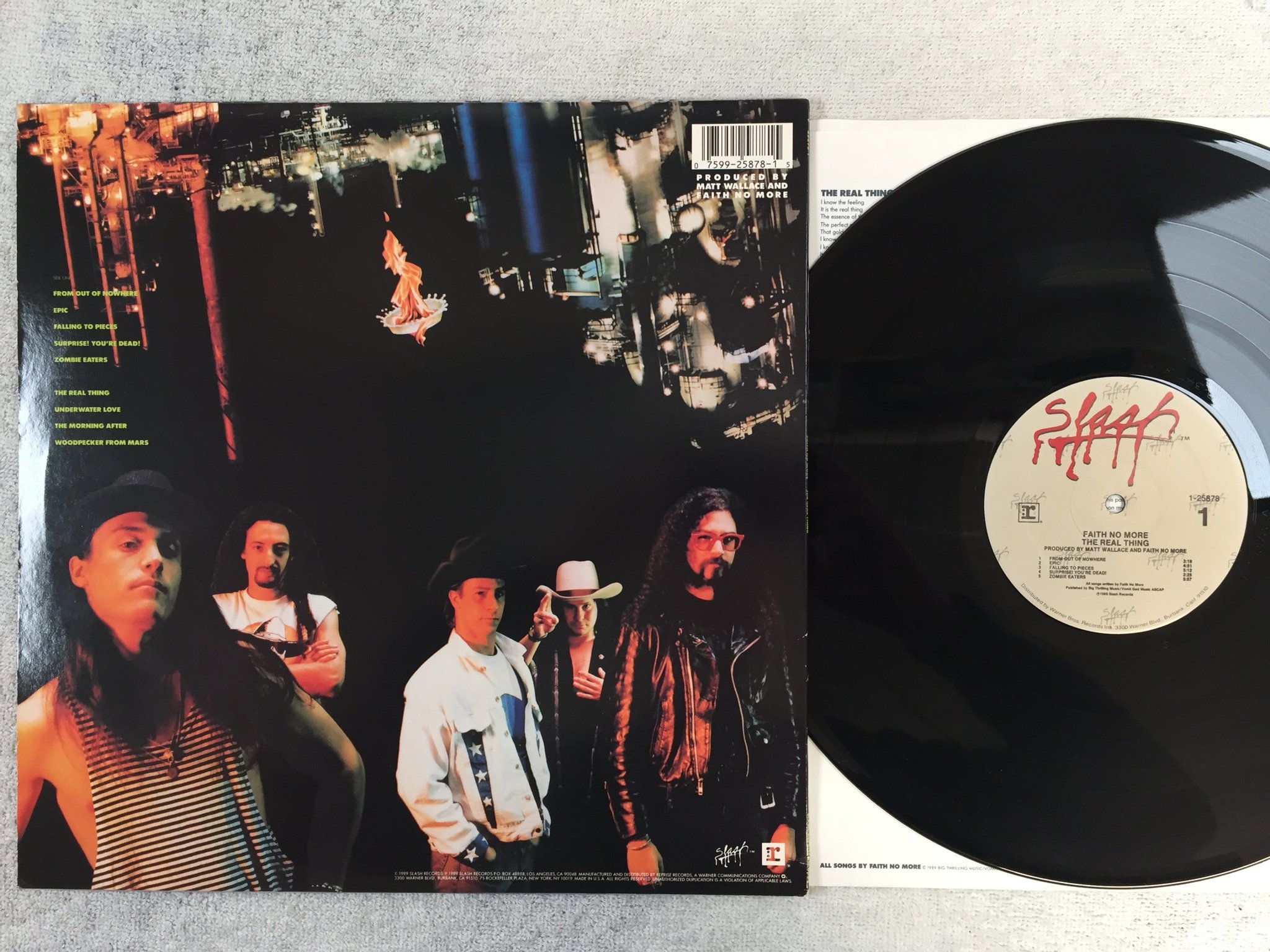 Omslagsbild för skivan FAITH NO MORE the real thing LP -89 US SLASH 1-25878