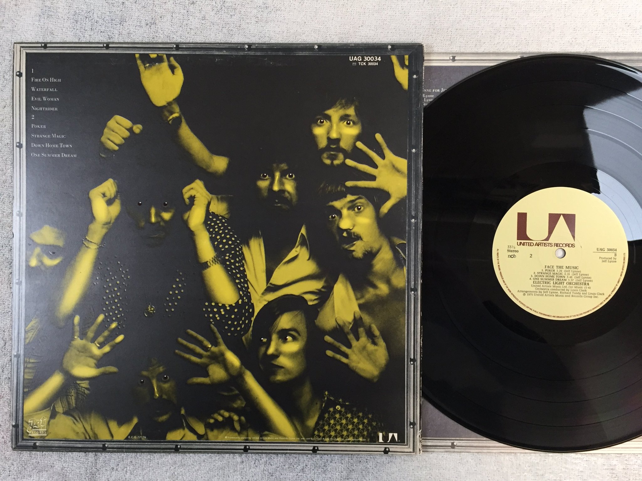 Omslagsbild för skivan ELO face the music LP -75 ncb UNITED ARTISTS UAG 30034