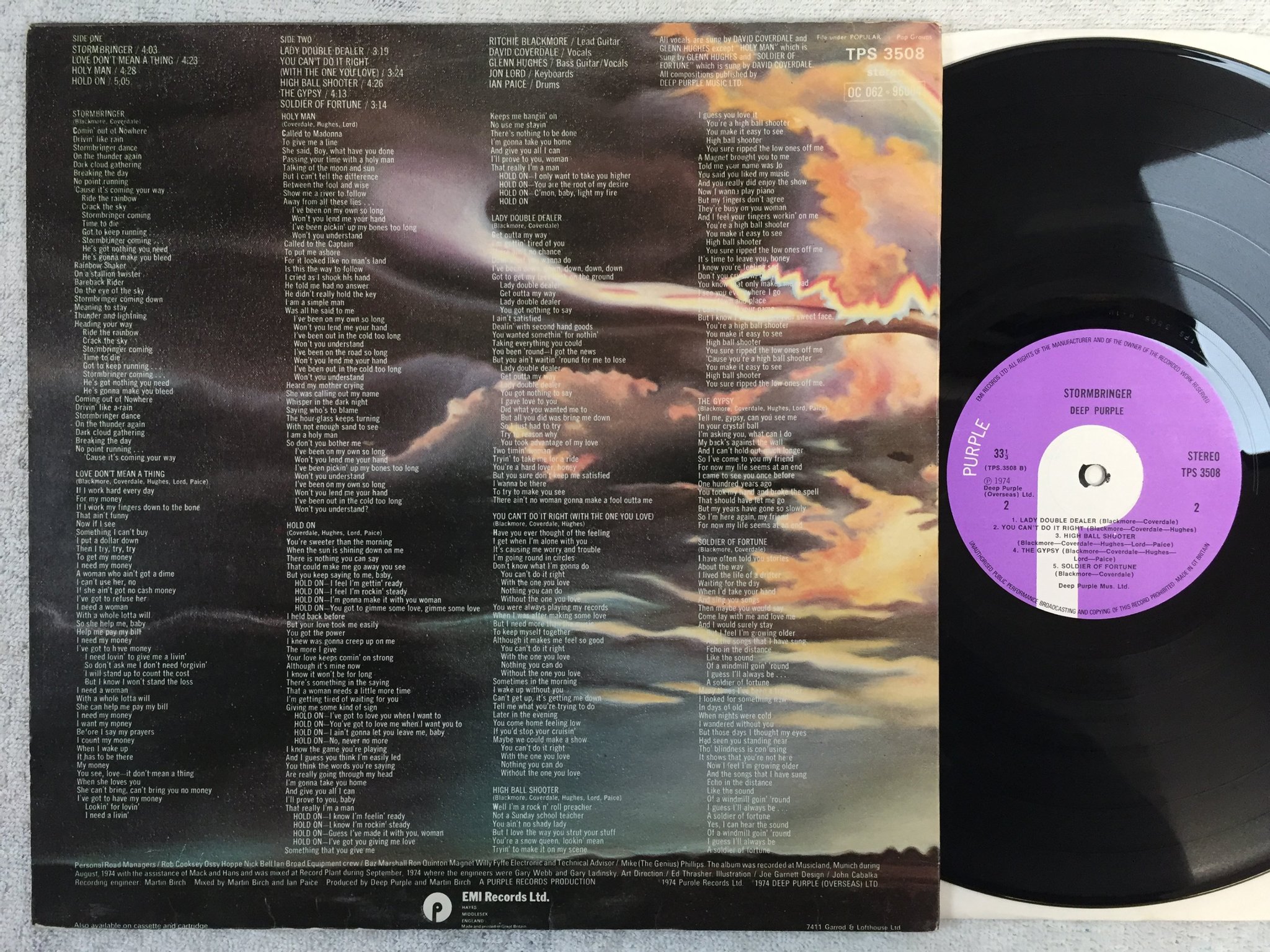 Omslagsbild för skivan DEEP PURPLE stormbringerLP -74 UK  PURPLE TSP 3508