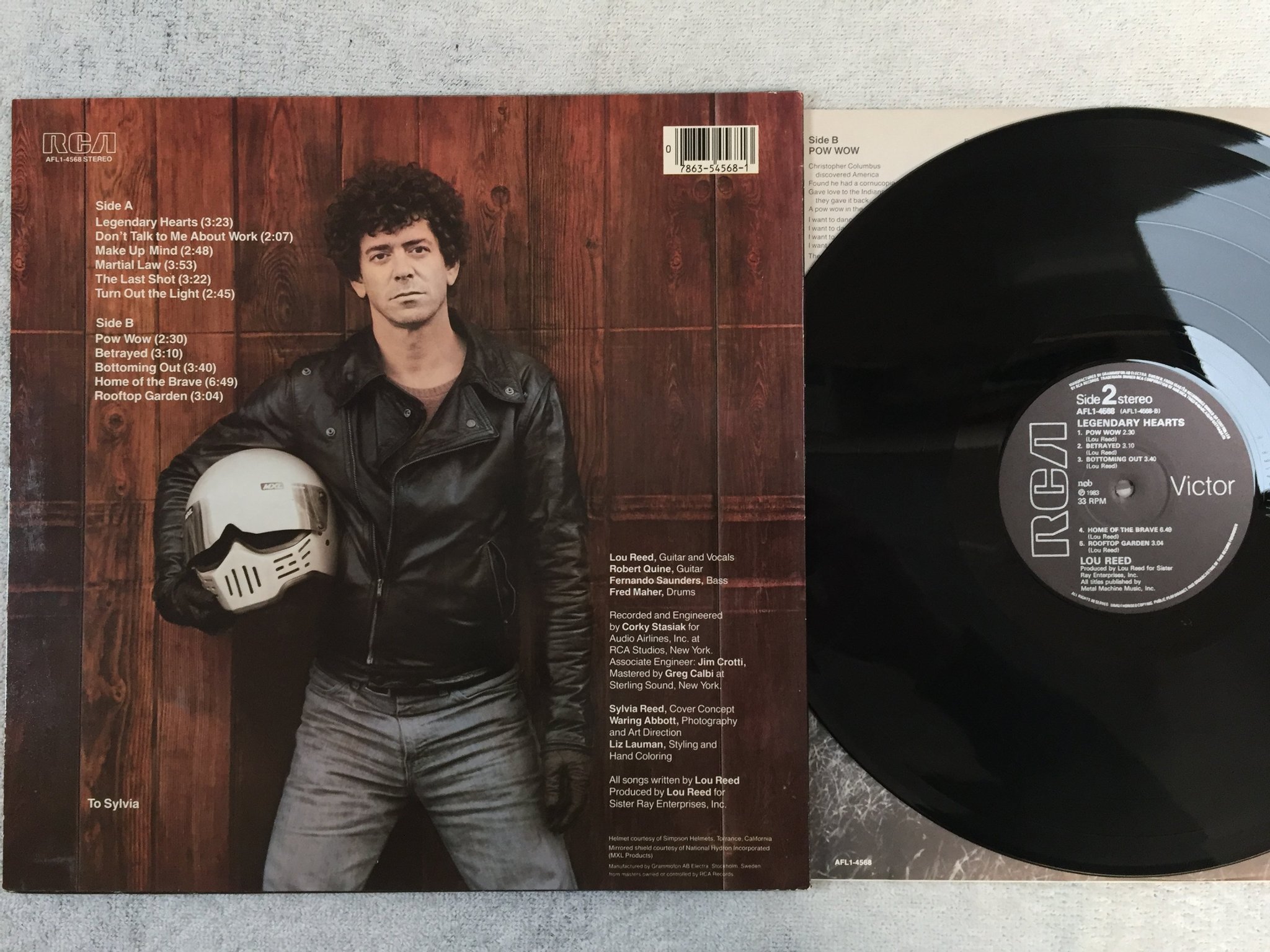 Omslagsbild för skivan LOU REED legendary hearts LP -83 ncb RCA AFL1-4568