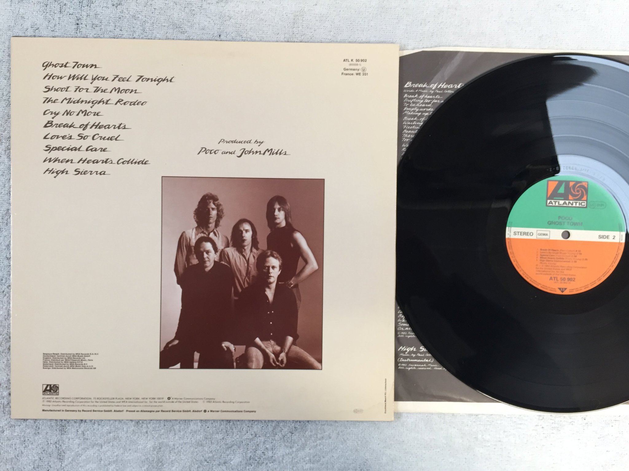 Omslagsbild för skivan POCO ghost town LP -82 Ger ATLANTIC ATL 50902