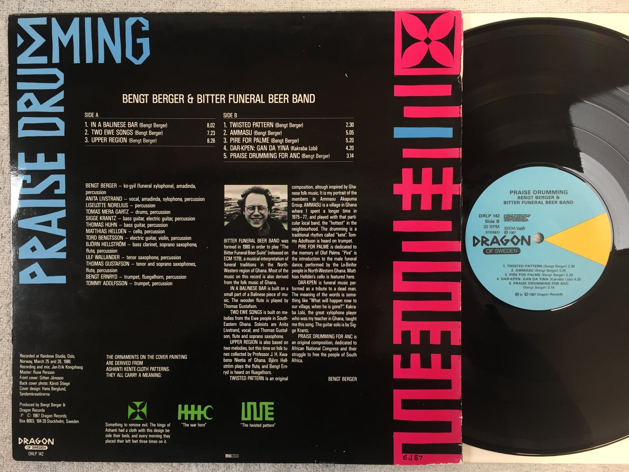 Omslagsbild för skivan BENGT BERGER & bitter funeral beer band - praise drumming LP -87 Swe  DRLP 142