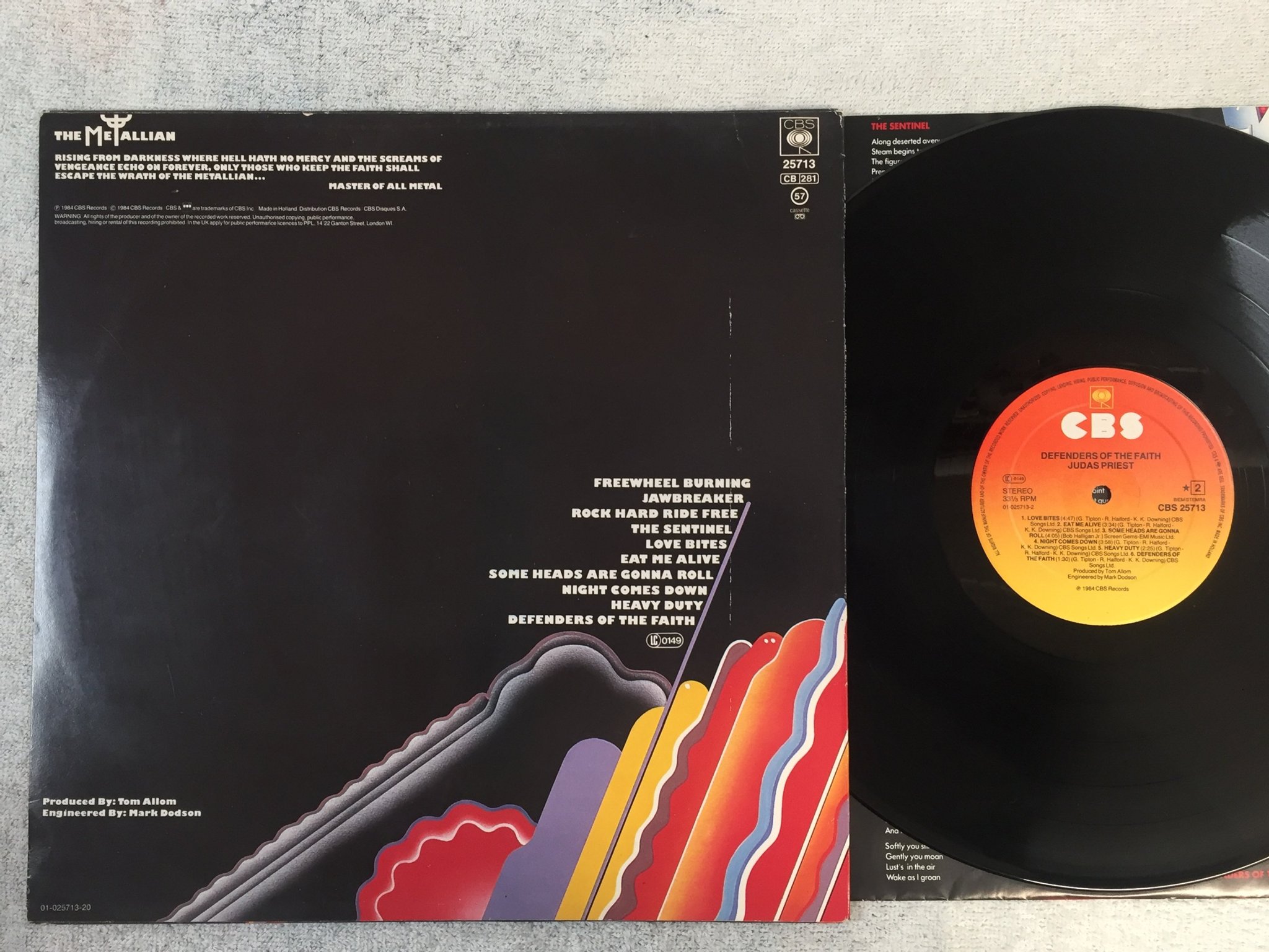 Omslagsbild för skivan JUDAS PRIEST defenders of the faith LP -84 Hol CBS 25713