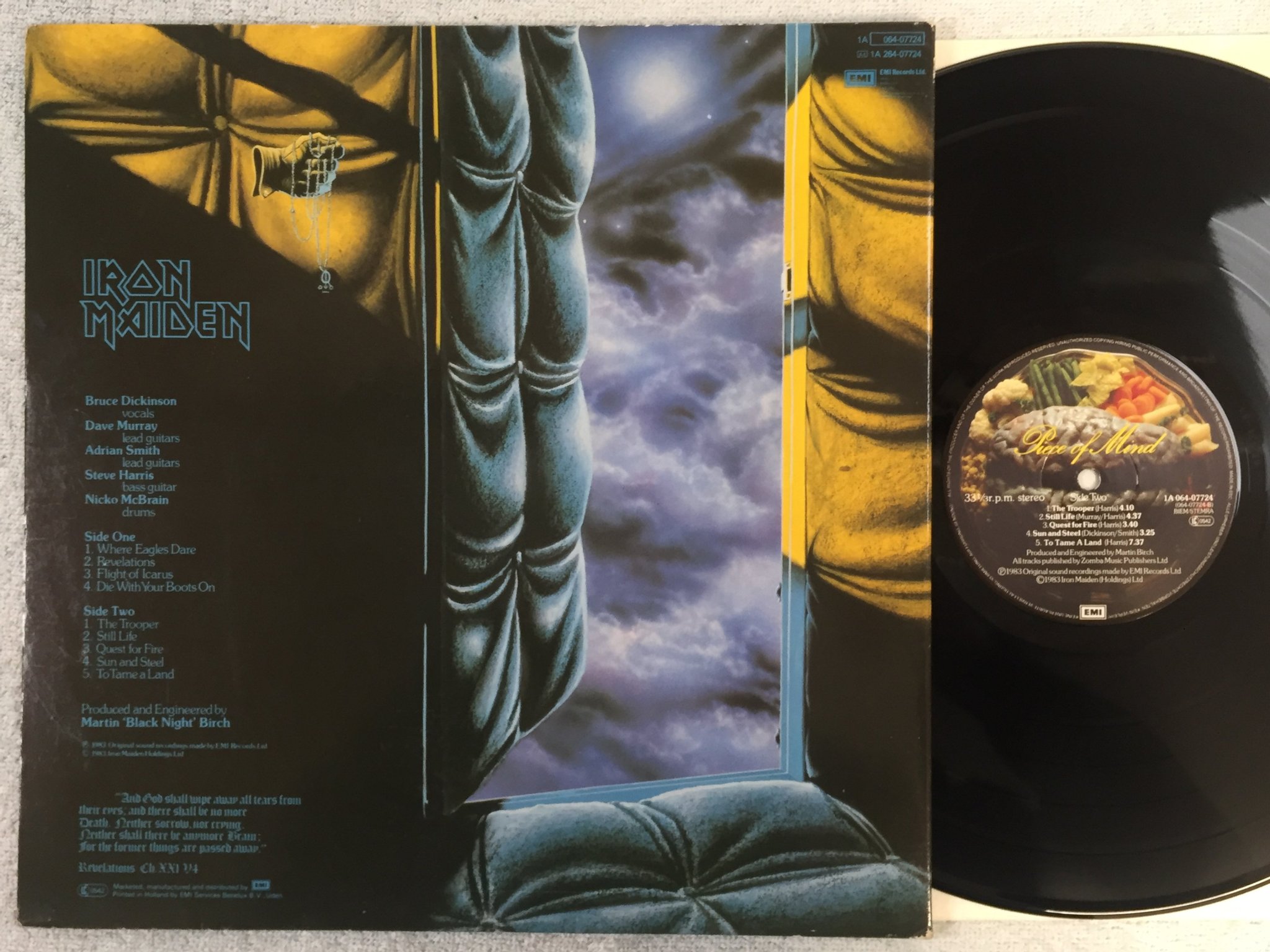 Omslagsbild för skivan IRON MAIDEN piece of mind LP -83 Hol EMI 1A 064-07724