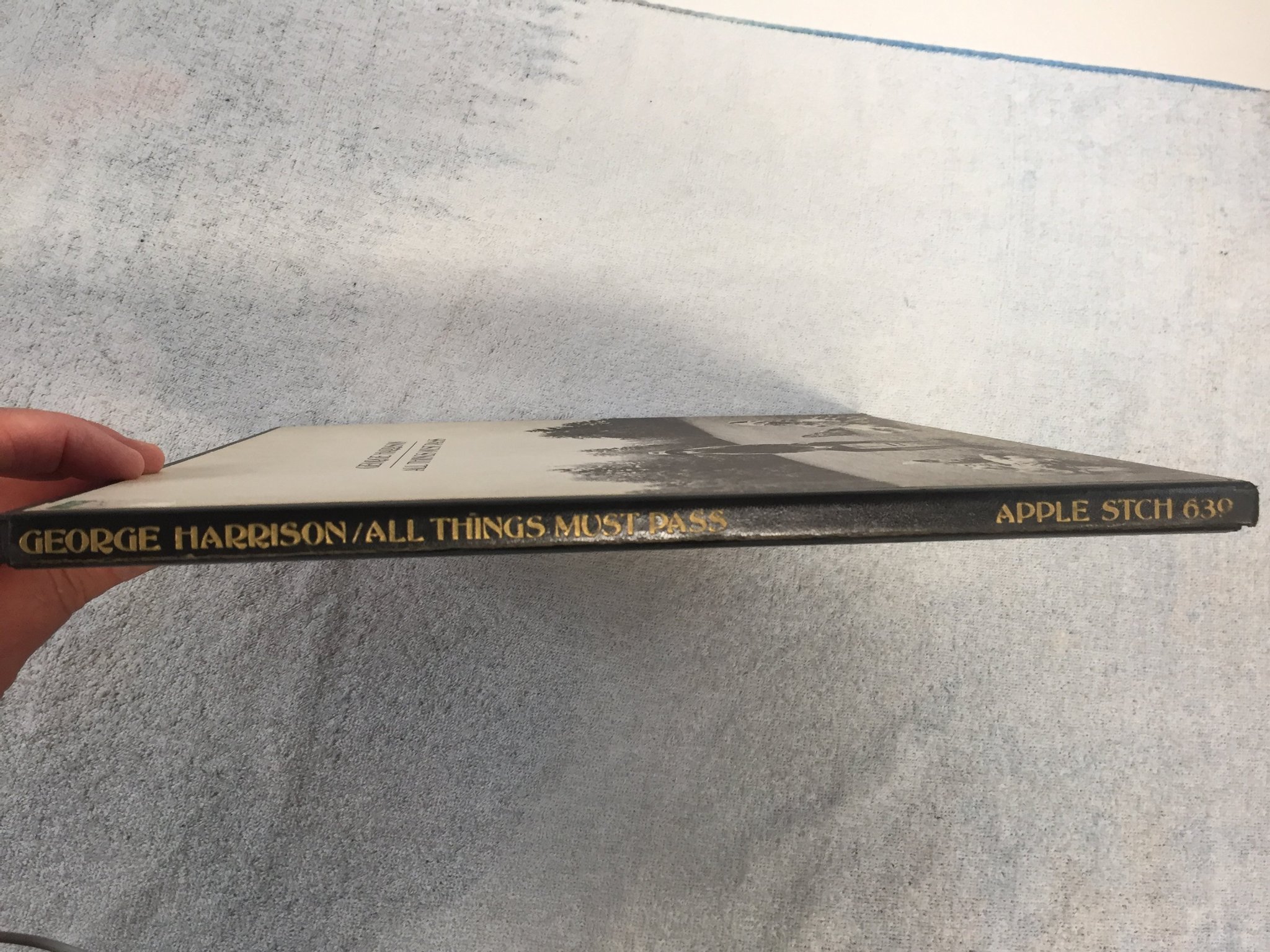 Omslagsbild för skivan GEORGE HARRISON All Things Must Pass 3xLP box -70 UK APPLE STCH 639